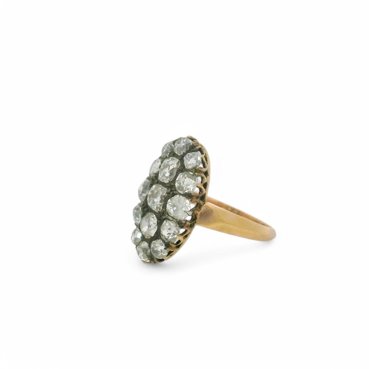 Bague ancienne en diamant de 3 carats en vente 2