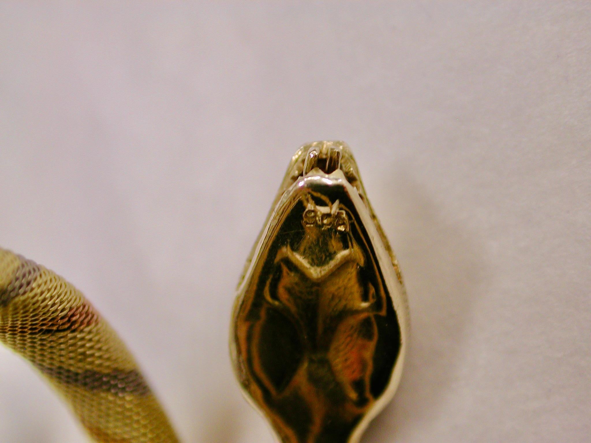 Antike 3 Farbe 9ct Gold Flexible Schlange Armreif datiert CIRCA 1920's (Alteuropäischer Schliff) im Angebot