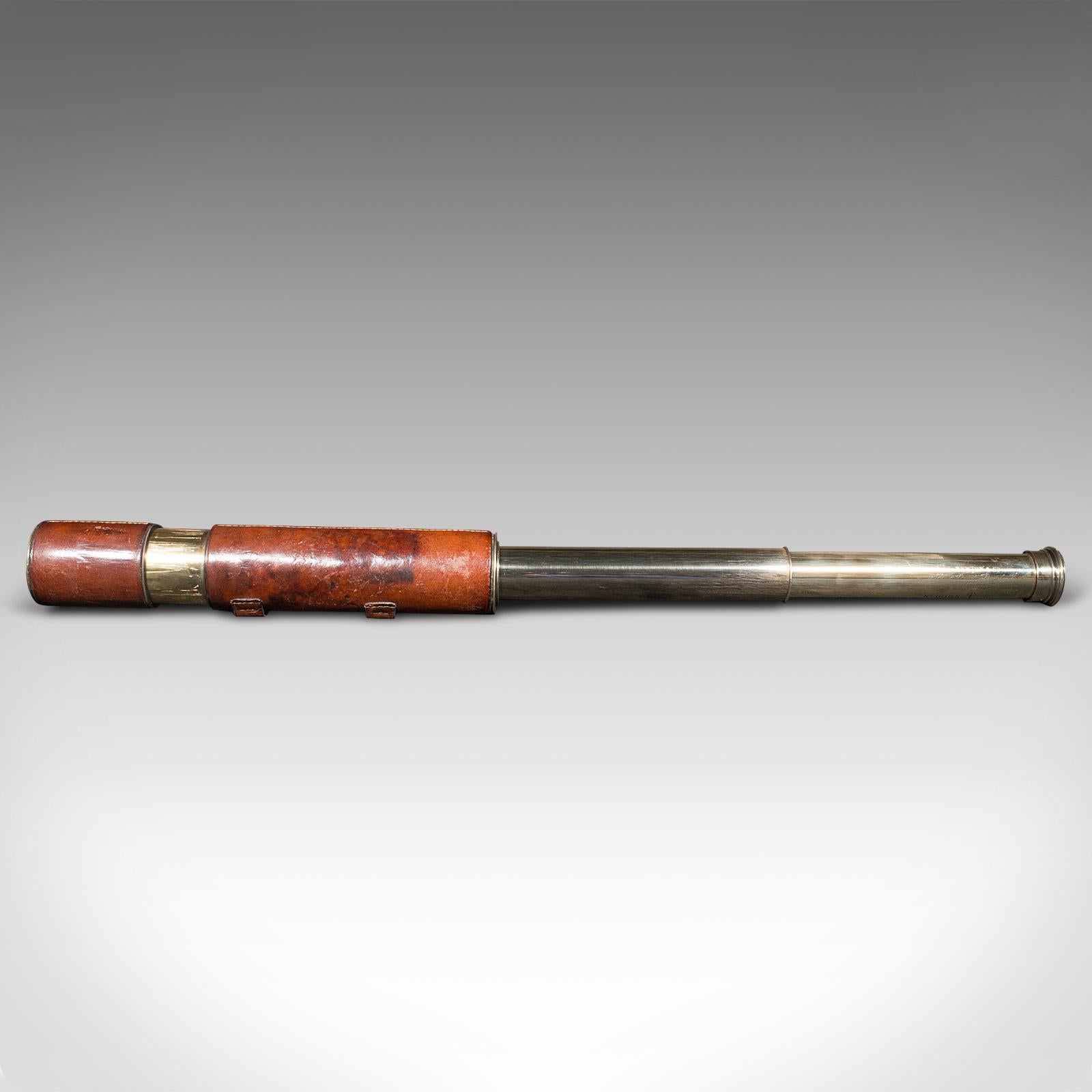 Fin du XIXe siècle Telescope ancien à 3 tiroirs, laiton, cuir, Newton & Co, Victorien, C.1870 en vente