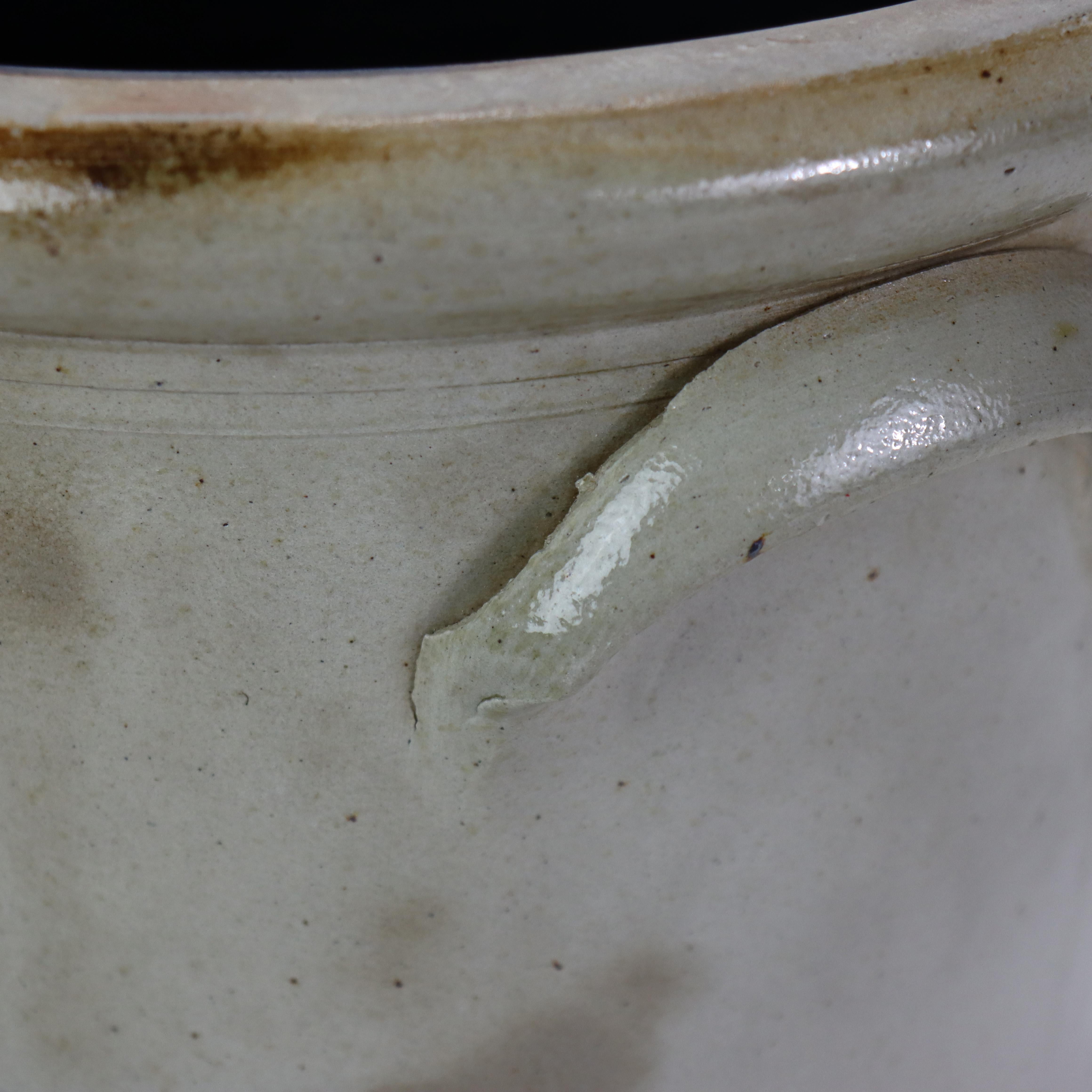 Antico vaso da 3 galloni in gres blu decorato con motivo a ghirlanda d'alloro, 1870 ca. in vendita 1