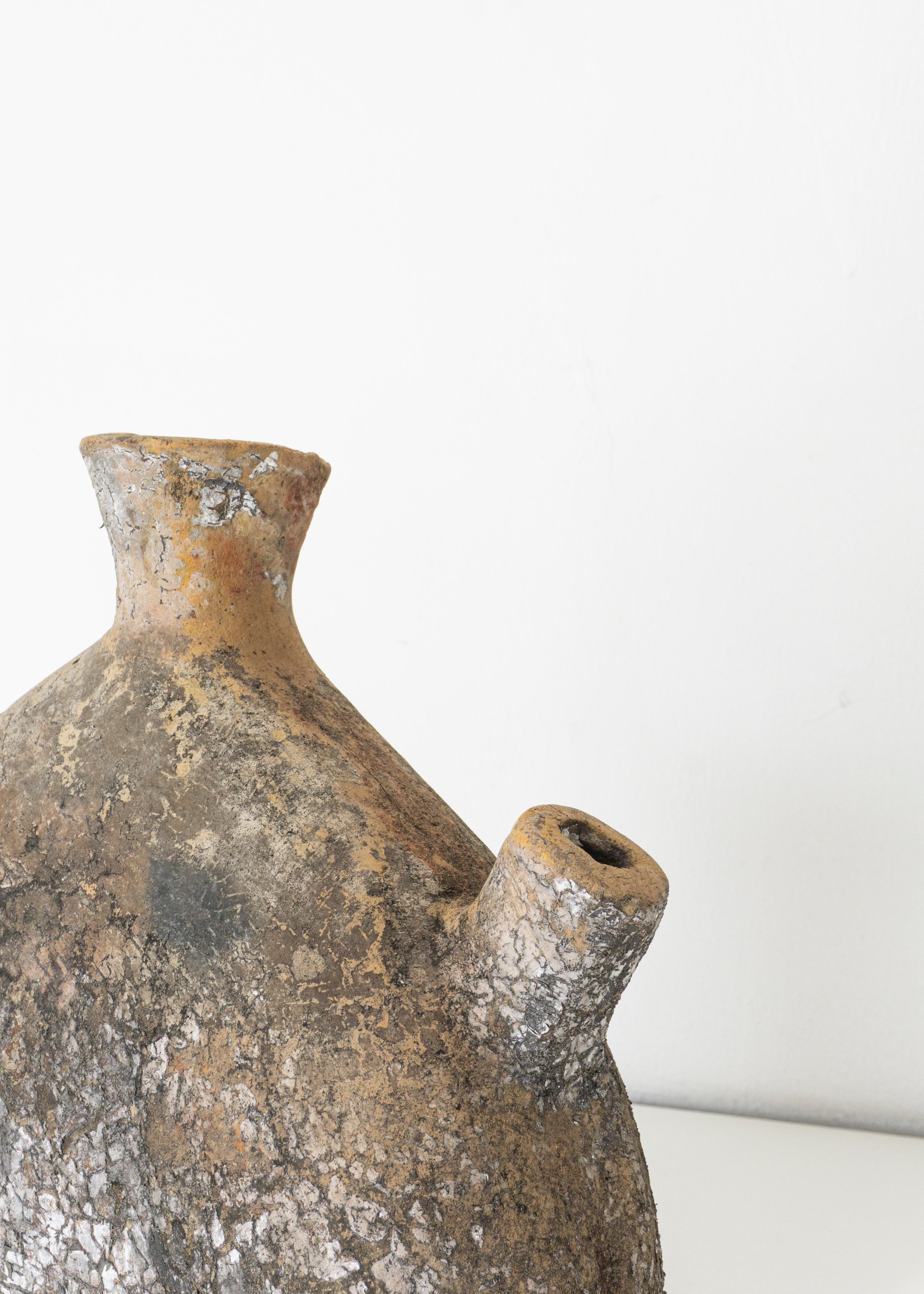 Messicano Antico vaso a 3 bocche in argilla. Rafael. XX secolo. Collection'S. in vendita