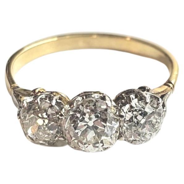 Antiker 3 Old Mine Cut Diamantring aus Gold mit 1,90 Karat (Edwardian)