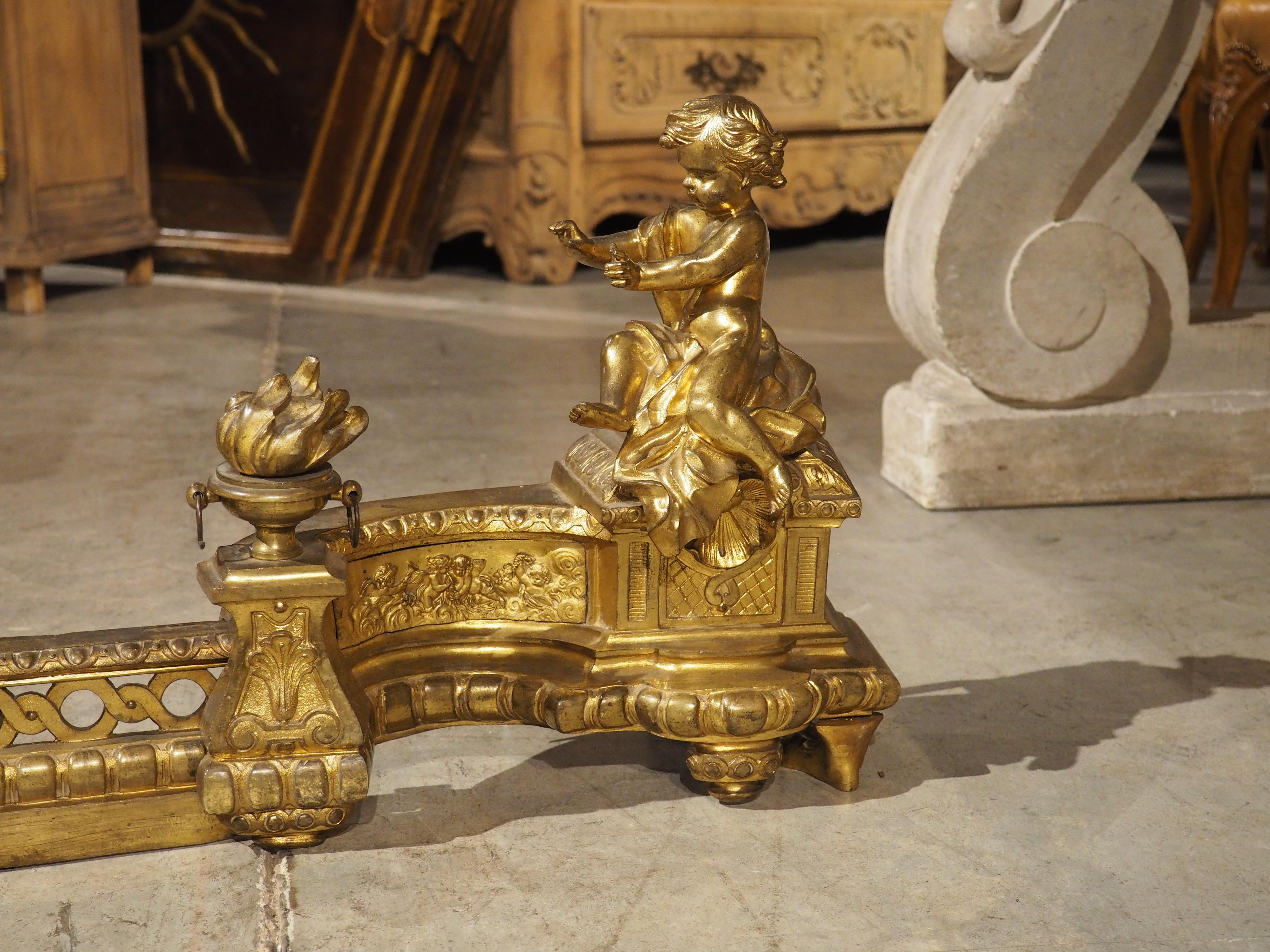 Fine XIX secolo Antique 3 pezzi in bronzo dorato francese 'Bar de Cheminee', parafuoco, C.C. 1880 in vendita
