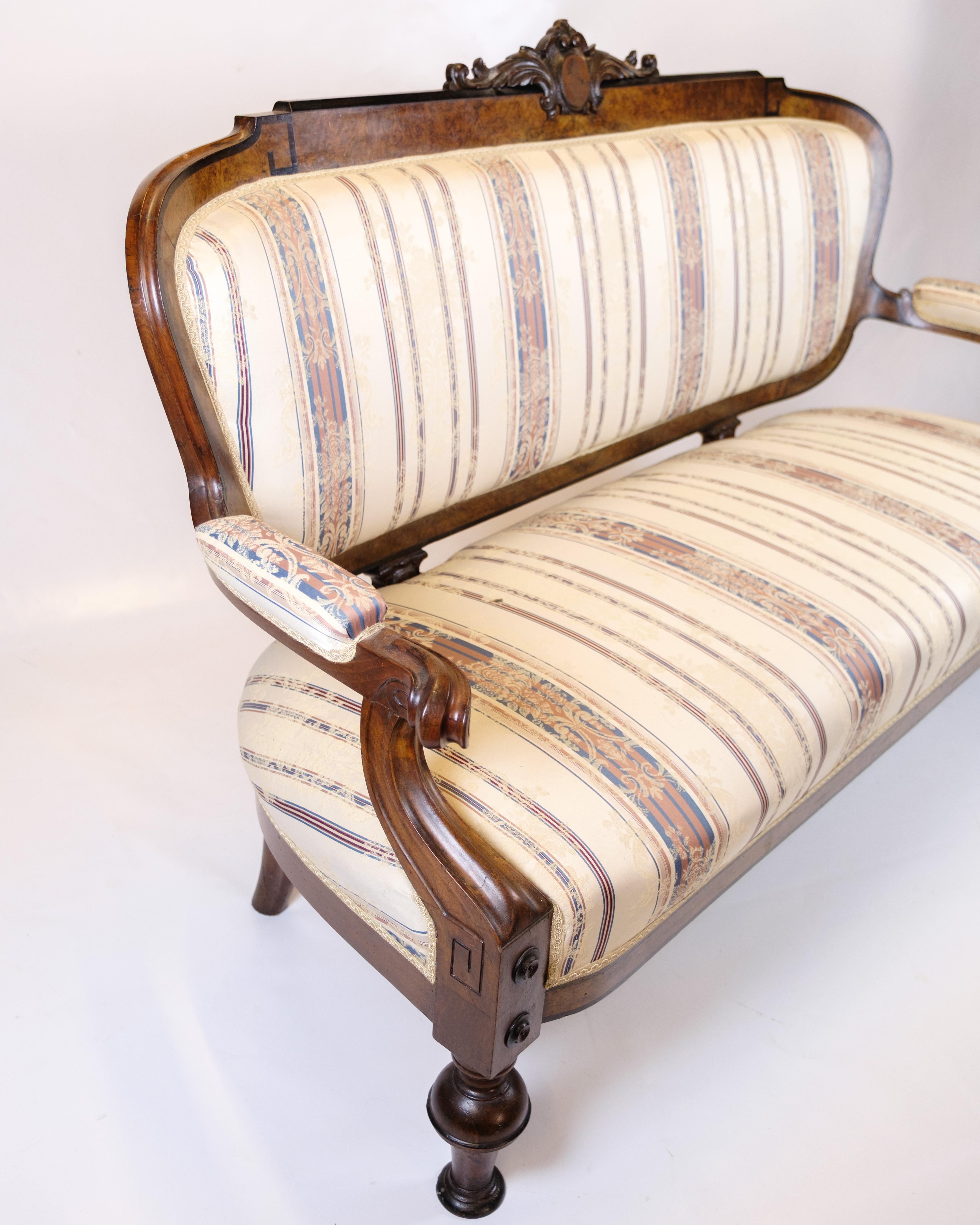 Antique 3-Seater Sofa In Klunke Style Made In Walnut & Striped Upholstery (Spätes 19. Jahrhundert) im Angebot