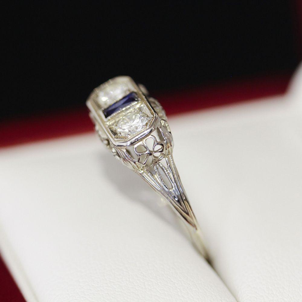Antiker Ring mit 3 Steinen, Diamanten und Saphiren, in filigraner Fassung im Zustand „Gut“ im Angebot in BALMAIN, NSW