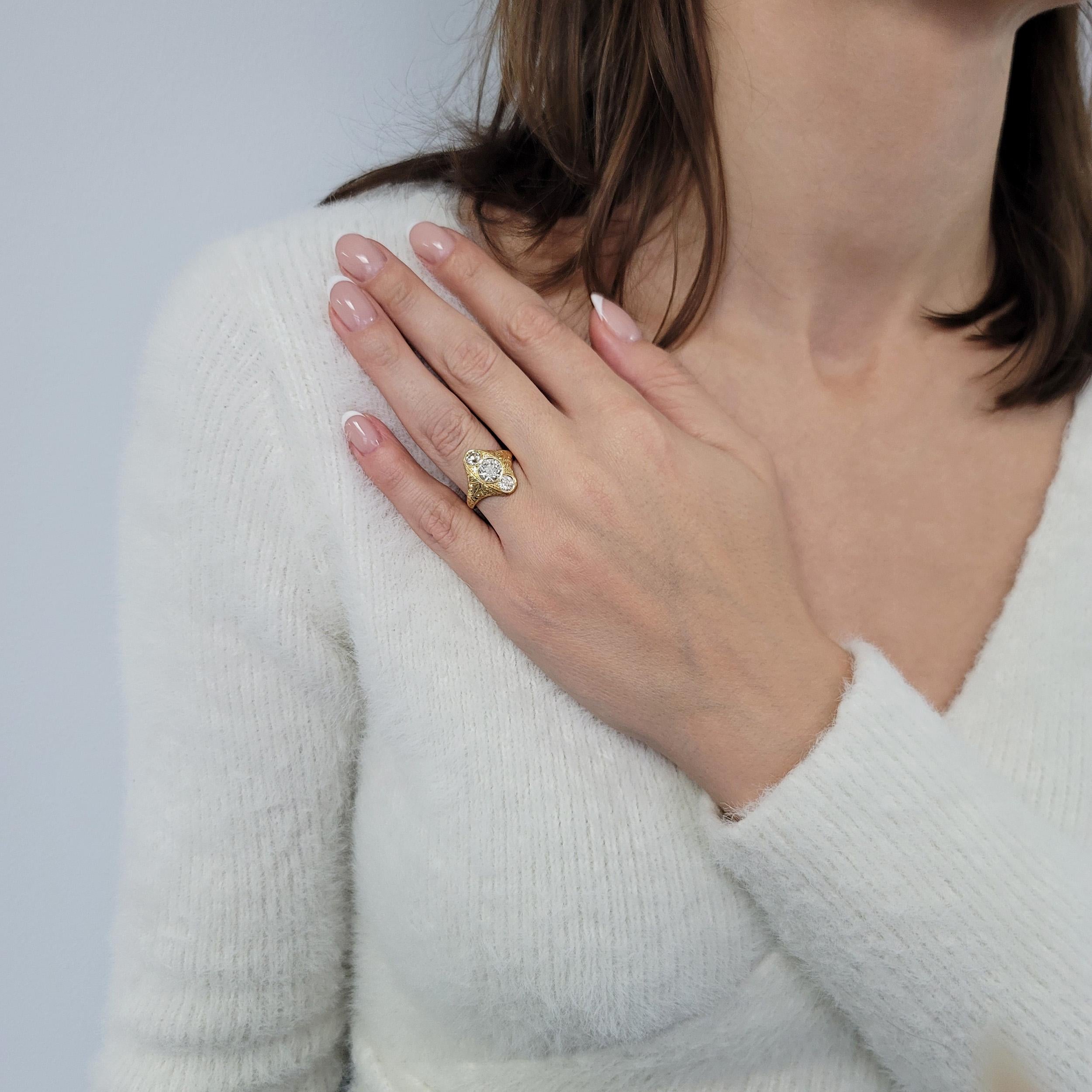 Début de l'époque victorienne Bague ancienne à trois pierres et diamants en vente