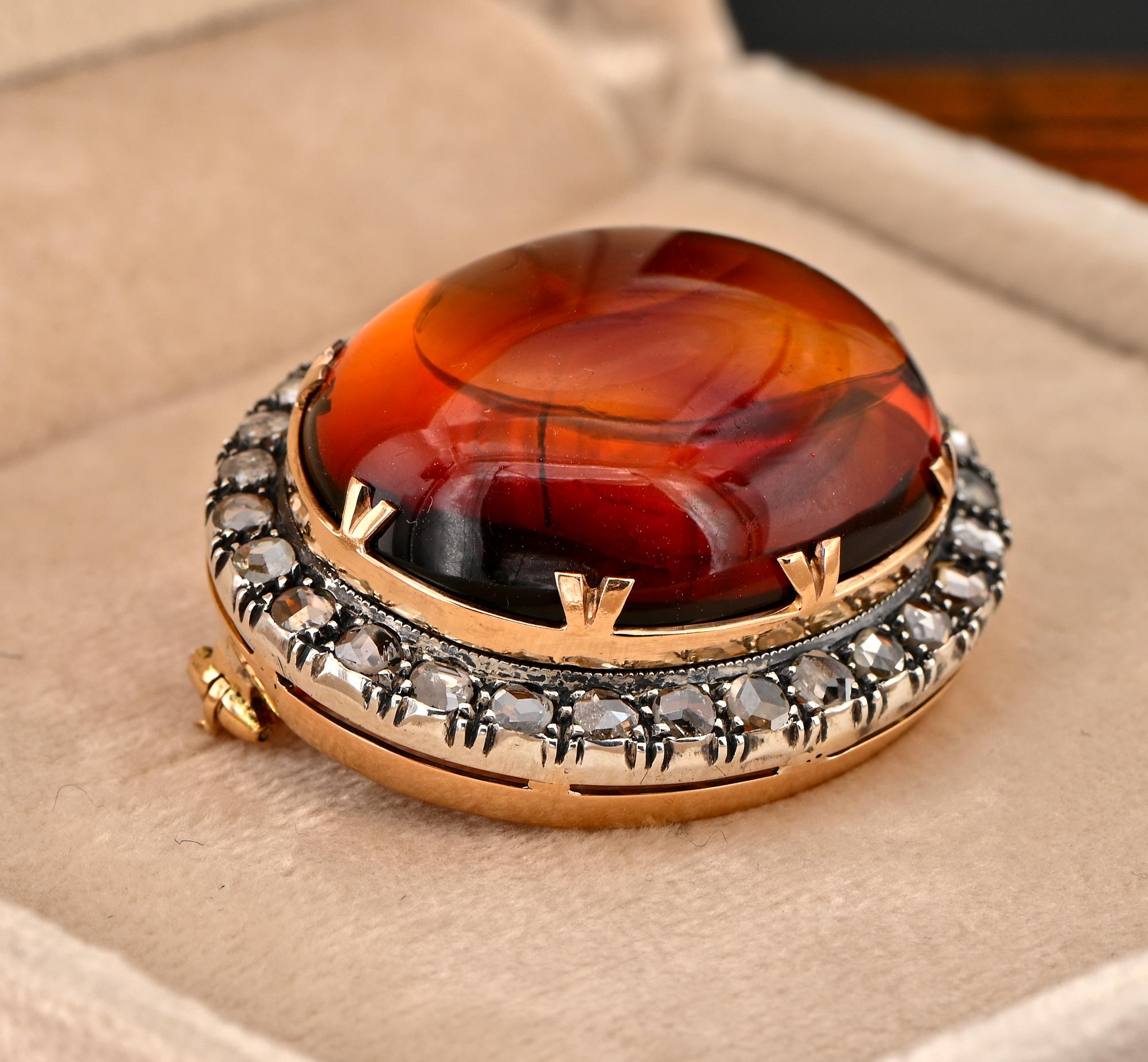 Antique 30.00 Ct Baltic Amber and Rose Cut Diamond Brooch In Good Condition For Sale In Napoli, IT
