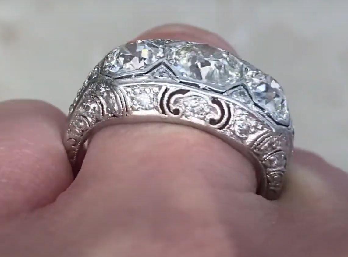 Antique 3.05 Carat Old Euro-Cut Diamond Engagement Ring, Platinum, circa 1930 For Sale 2