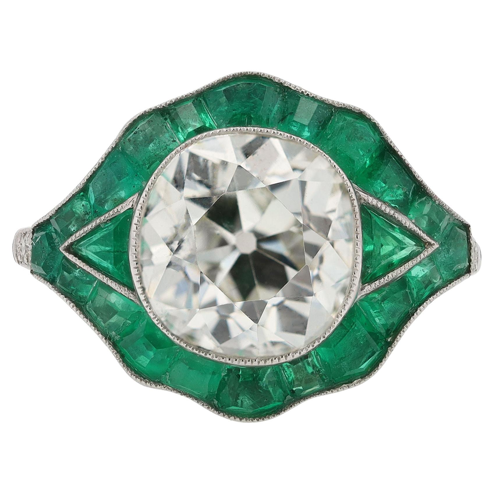 Art Deco Antique 3.05 Carat Old Mine Cut Diamond & Emerald Platinum Engagement Ring For Sale