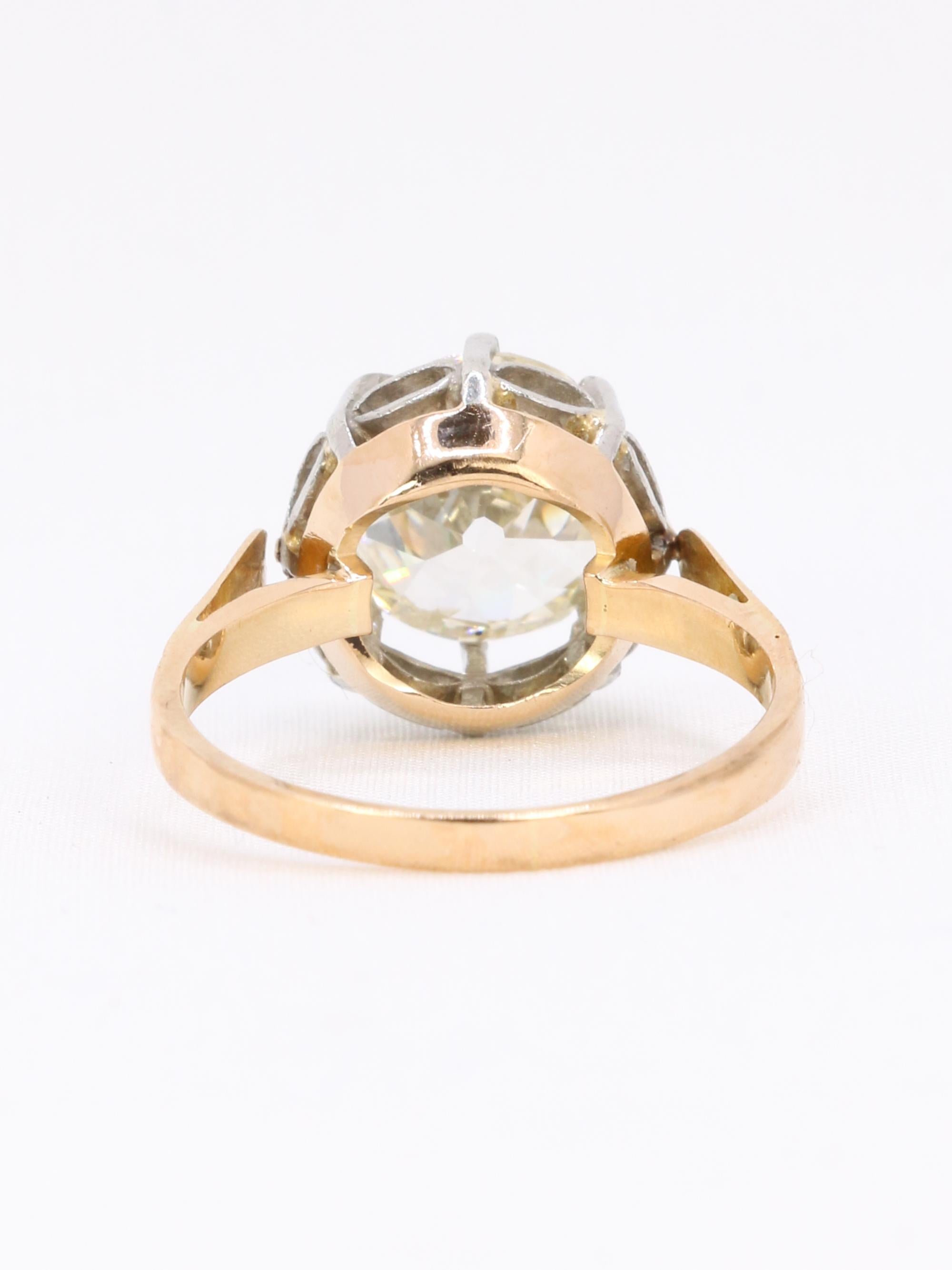 Donna Antico anello solitario con diamante Old Mine Cut da 3,07 carati in vendita