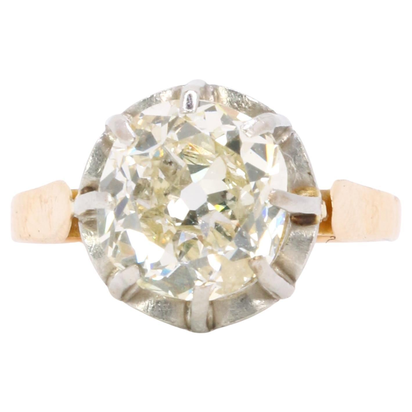 Antico anello solitario con diamante Old Mine Cut da 3,07 carati in vendita