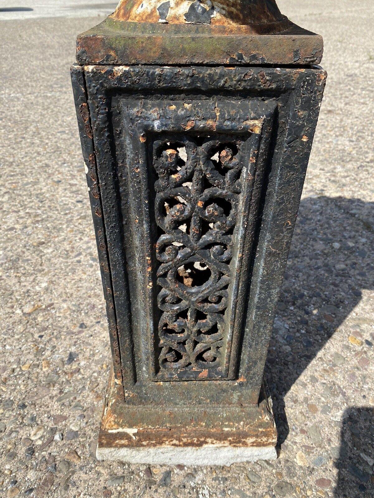 Antique French Victorian Cast Iron Fluted Urn Garden Planter Pedestal, Pair For Sale 2