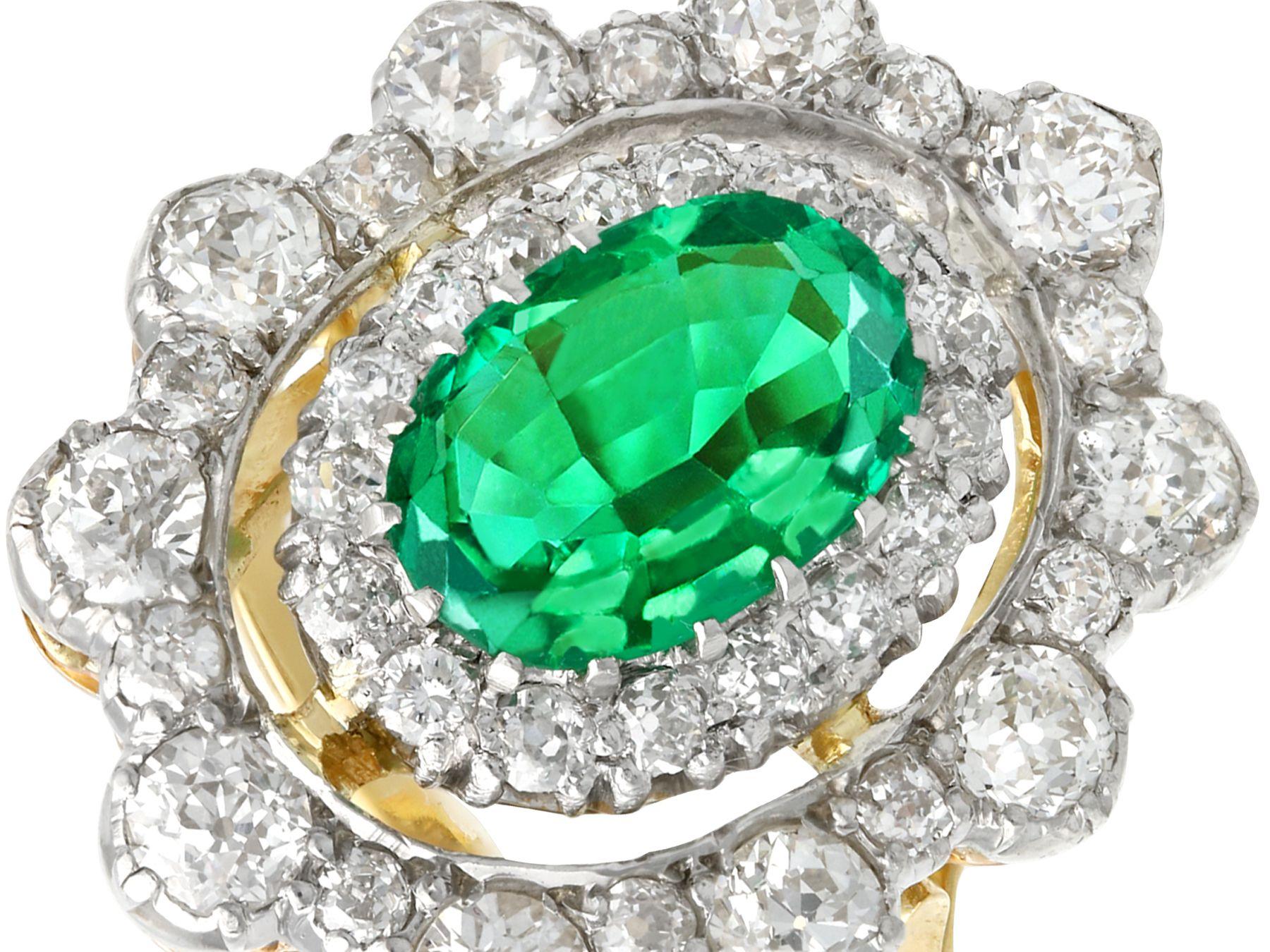 3.12 Carat Colombian Emerald and 3.15 Carat Diamond Yellow Gold Cocktail Ring In Excellent Condition For Sale In Jesmond, Newcastle Upon Tyne