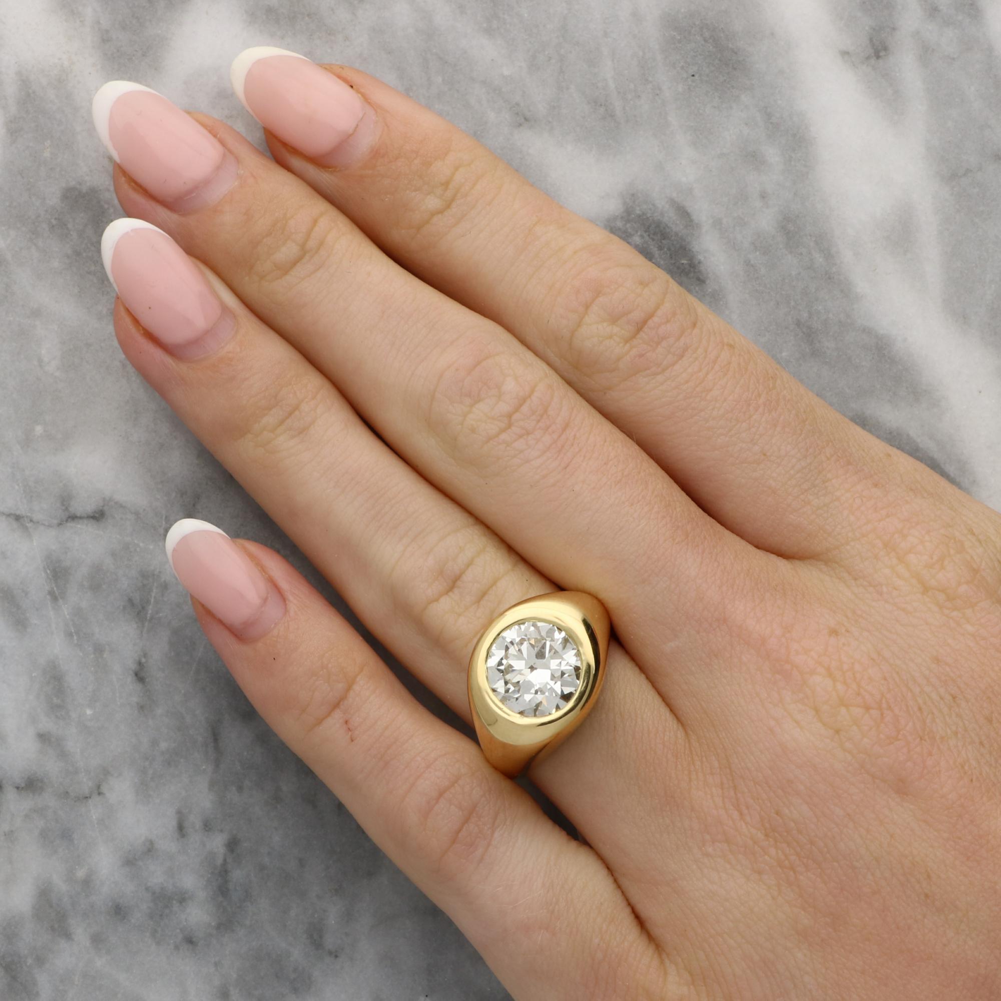 Bague ancienne 3.12ct Old Cut Bezel Set Diamond Ring en or jaune 18k Unisexe en vente