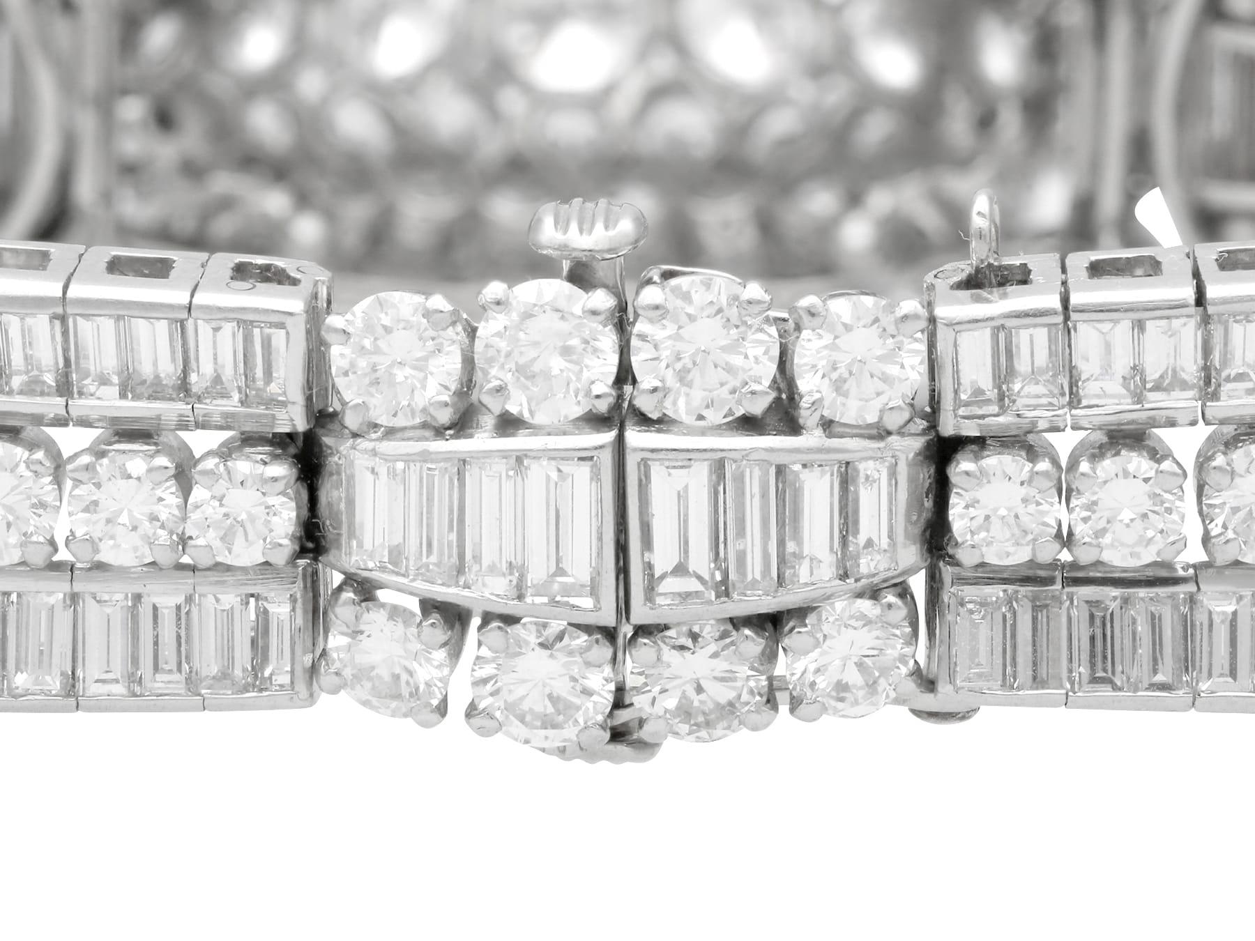 Women's or Men's Antique 31.54 Carat Diamond and Platinum Bracelet - Circa 1925 For Sale