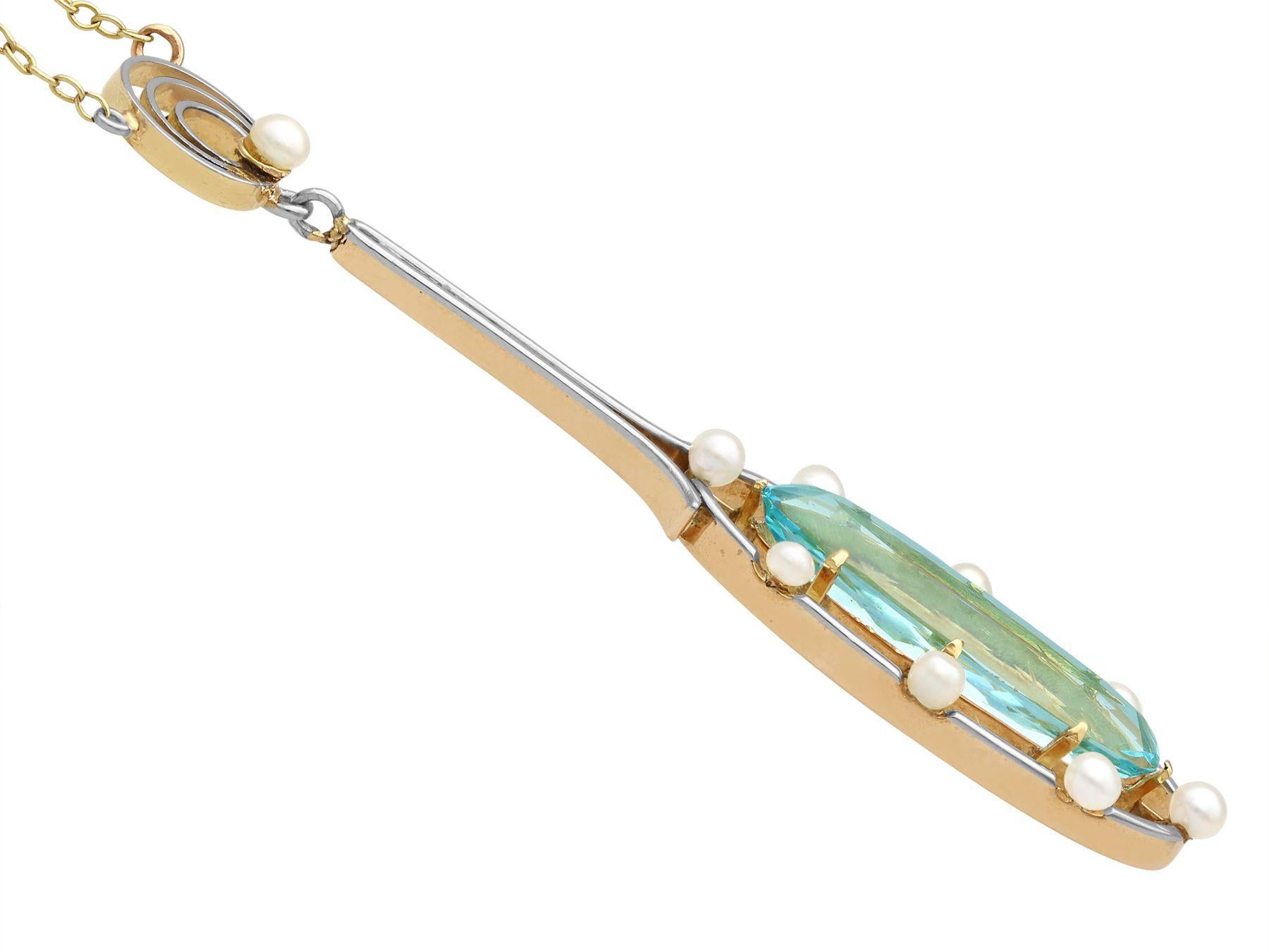 Antique 3.20 Carat Aquamarine and Pearl Yellow Gold Pendant In Excellent Condition For Sale In Jesmond, Newcastle Upon Tyne