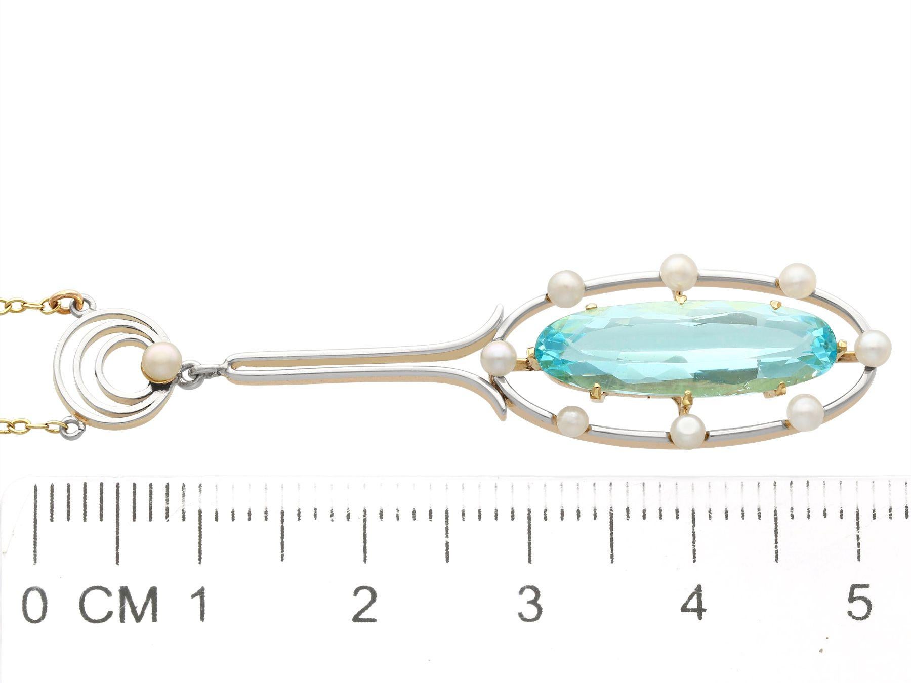 Antique 3.20 Carat Aquamarine and Pearl Yellow Gold Pendant For Sale 1
