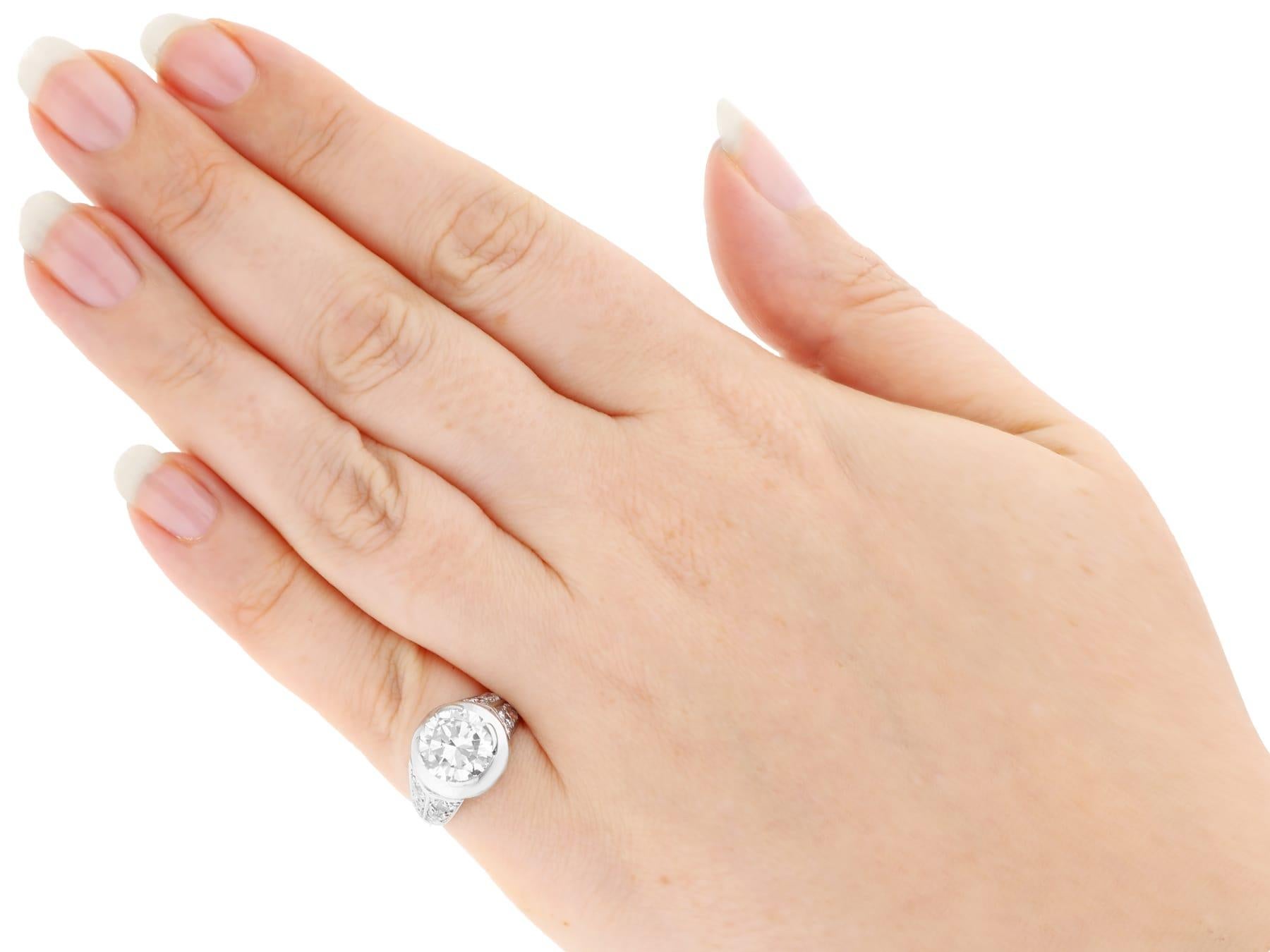Antiker 3,20 Karat Diamant und Platin Solitär Ring CIRCA 1925 im Angebot 2