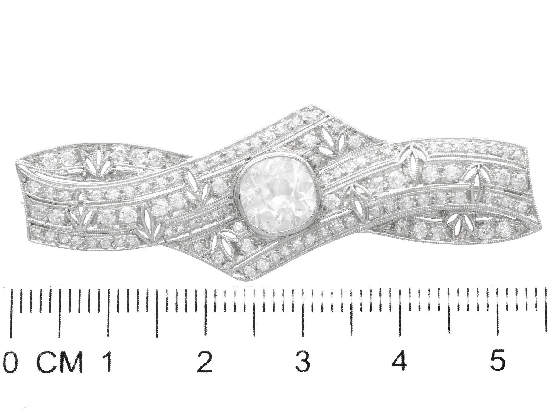 Antique 3.22 Carat Diamond and Platinum Art Deco Brooch For Sale 2