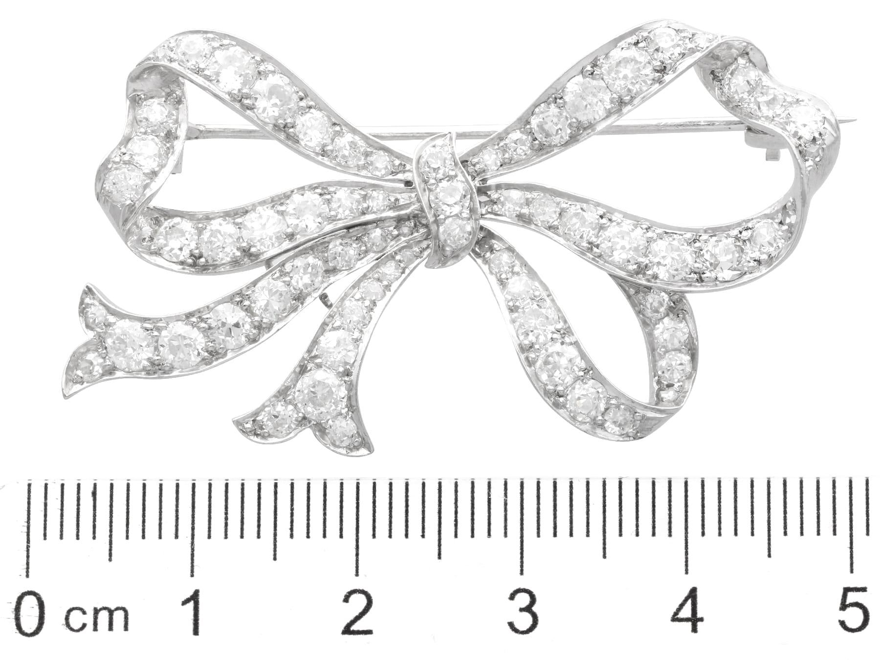 Antique 3.30Ct Diamond and Platinum Bow Brooch Circa 1915 3