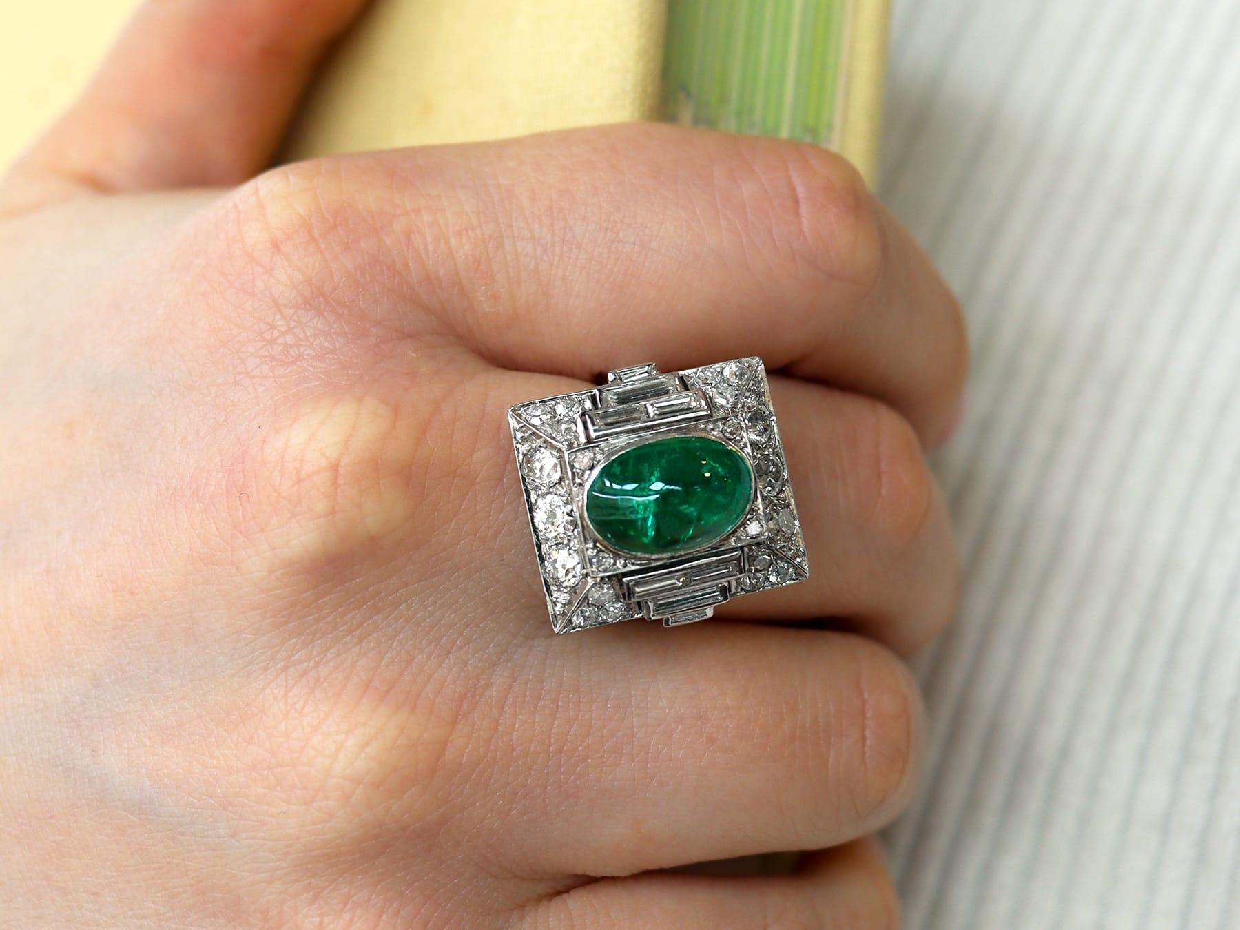 Antique 3.40ct Cabochon Cut Emerald and 2.72ct Diamond Cocktail Ring In Excellent Condition For Sale In Jesmond, Newcastle Upon Tyne