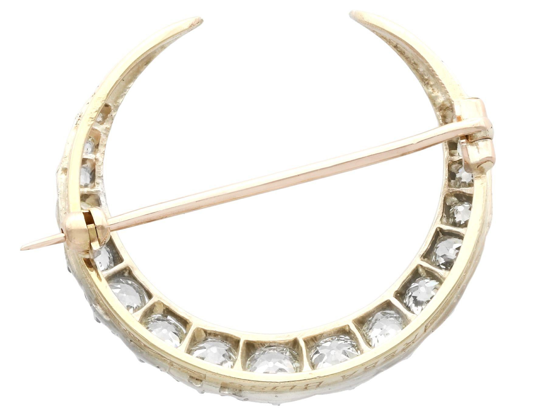 Women's or Men's Antique Victorian 3.41 Carat Diamond and Yellow Gold Crescent Brooch