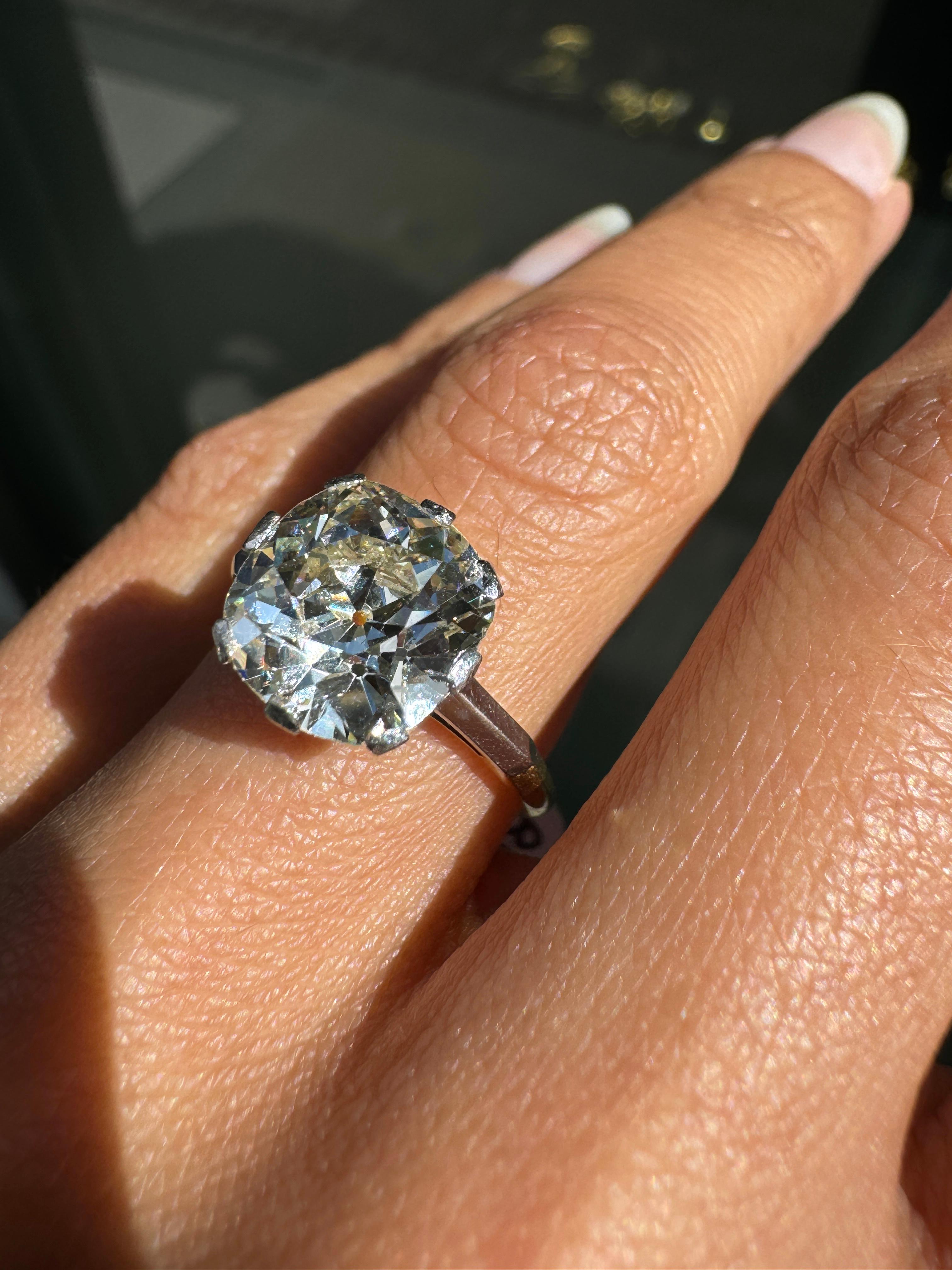 Antique 3.42 Carat Old Cushion Cut Diamond Engagement Ring, circa 1910 For Sale 3