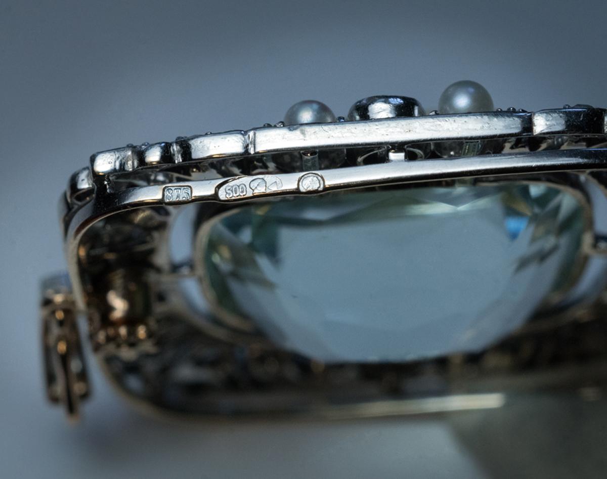 Antique 34.25 Carat Aquamarine Diamond Pearl Brooch Pendant In Excellent Condition In Chicago, IL