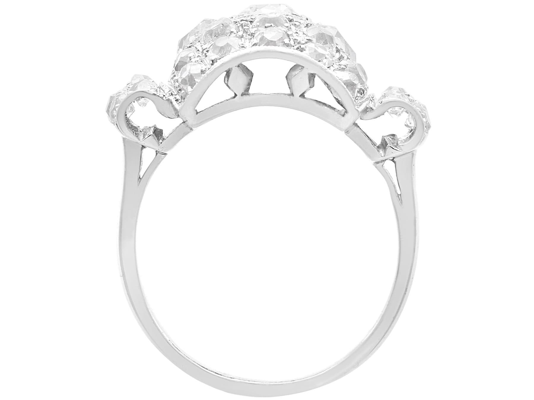 Art Deco 3,44 Karat Diamant und Platin Kleidring im Zustand „Hervorragend“ im Angebot in Jesmond, Newcastle Upon Tyne