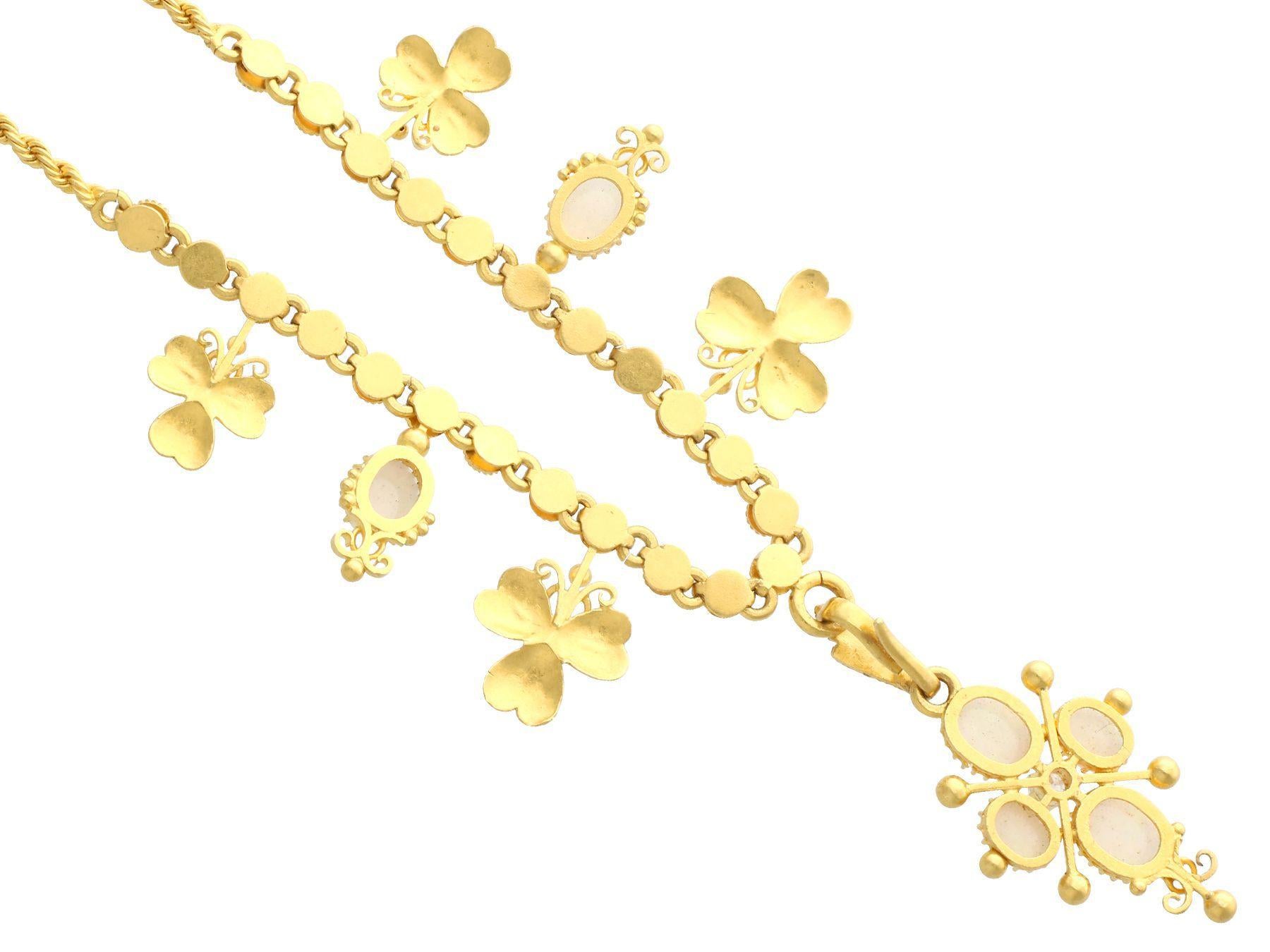 Antike Halskette mit 3,45 Karat Opal und Diamant aus 22k Gelbgold, um 1890 für Damen oder Herren im Angebot
