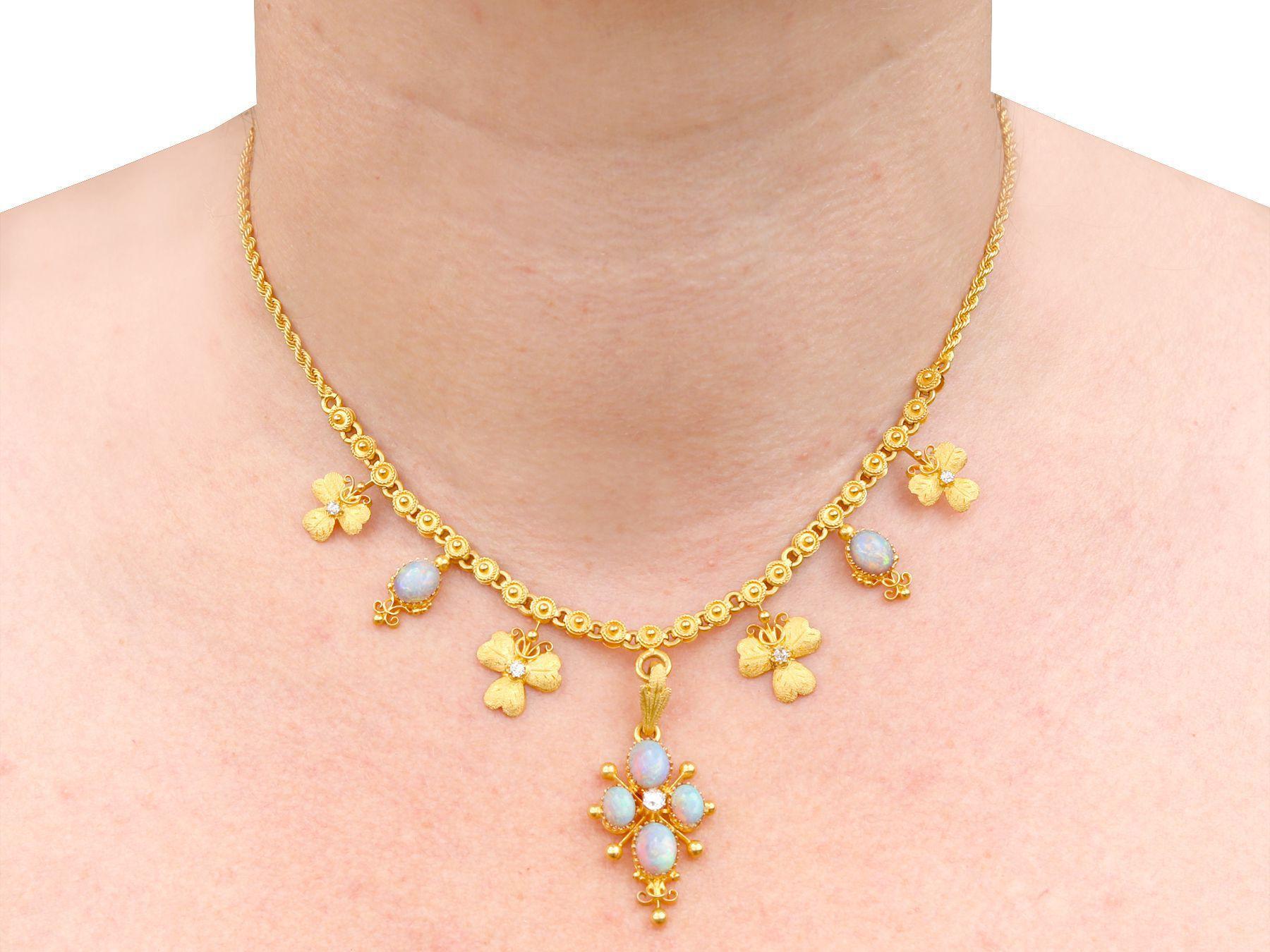 Antique 3.45 Carat Opal and Diamond 22k Yellow Gold Necklace, Circa 1890 In Excellent Condition For Sale In Jesmond, Newcastle Upon Tyne