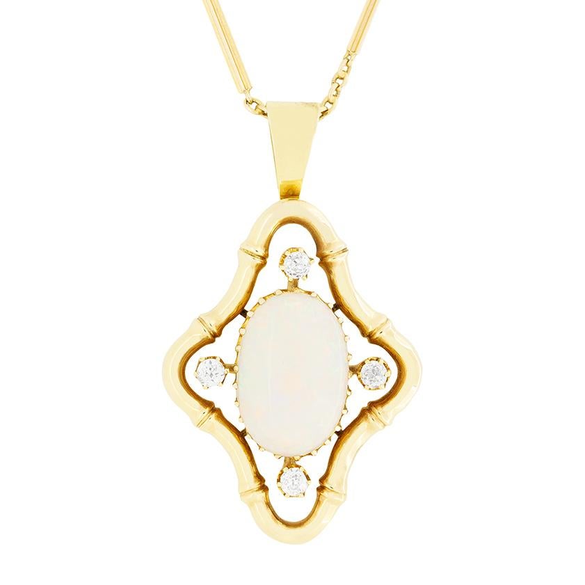 Taille ovale Pendentif ancien en opale et diamant de 3,50ct, c.1900s en vente