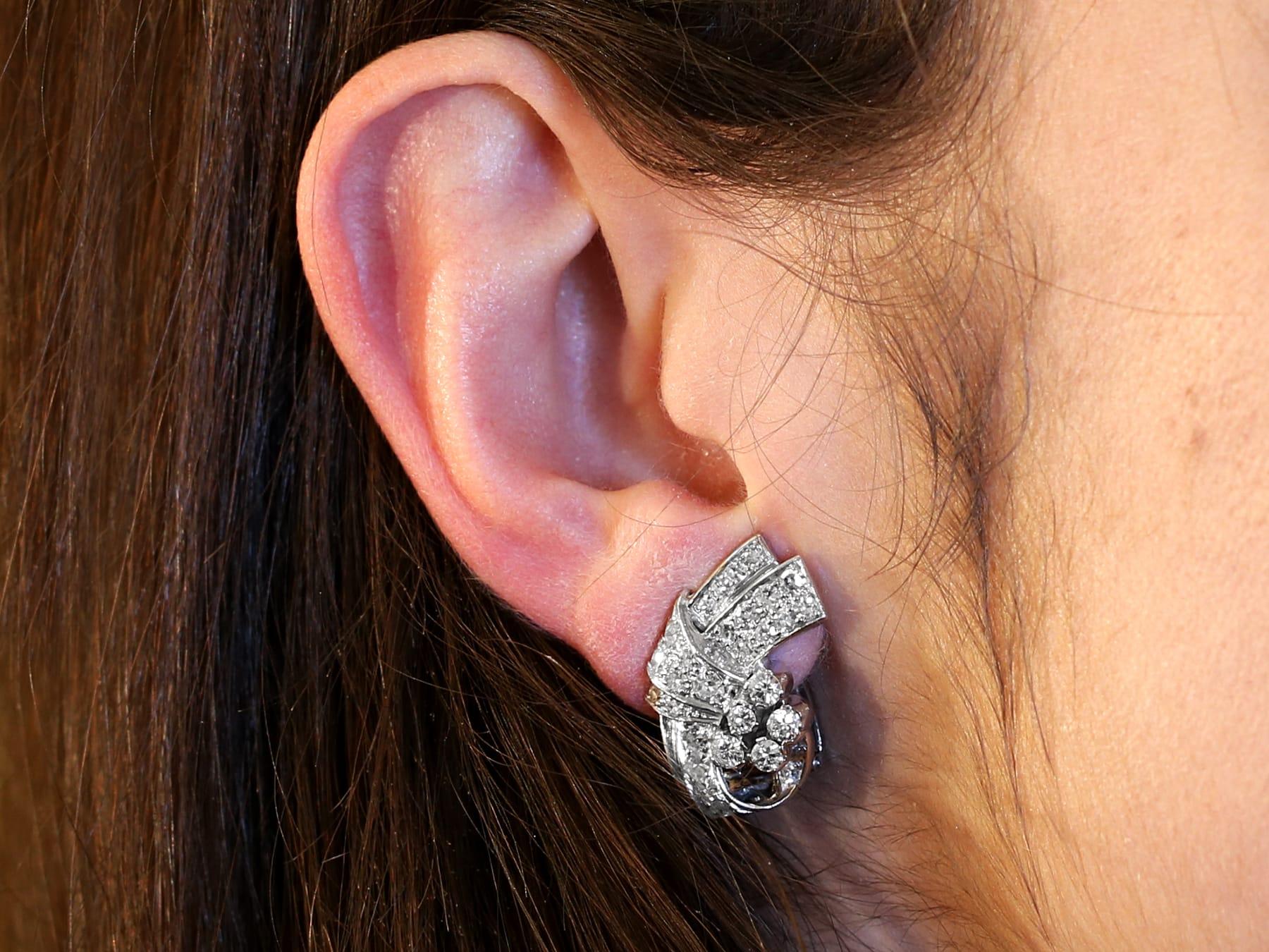 Boucles d'oreilles anciennes en platine et diamants de 3,52 carats, c. 1935 en vente 4