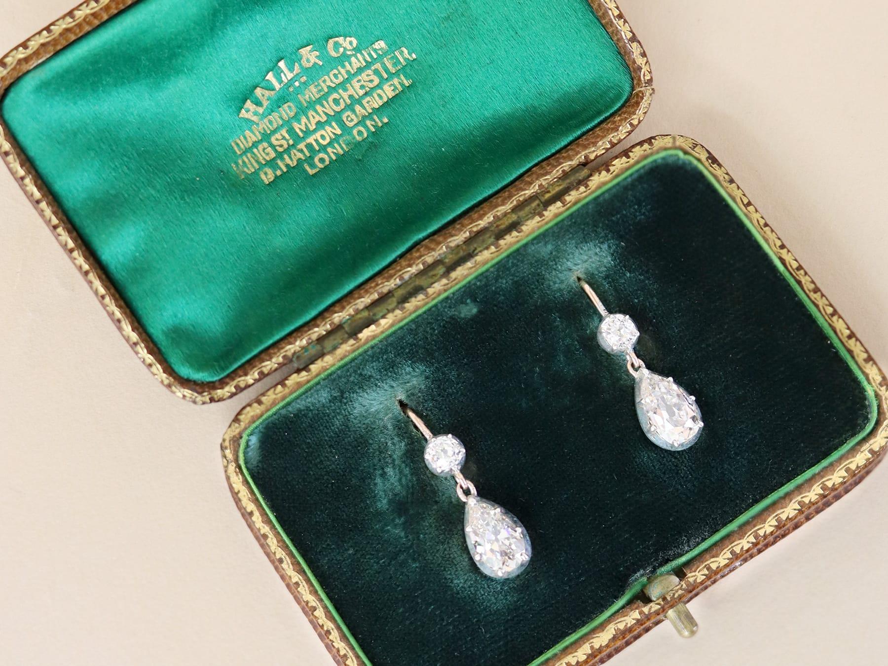 Pear Cut Antique 3.58 Carat Diamond and 9k Yellow Gold Drop Earrings For Sale