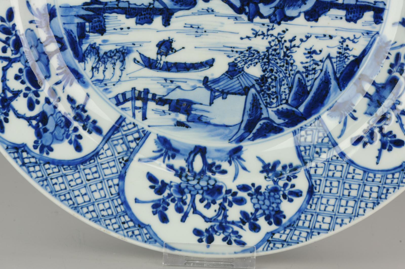 Antique 35CM 1622-1722 Kangxi Period Chinese Porcelain Charger Marked In Excellent Condition In Amsterdam, Noord Holland
