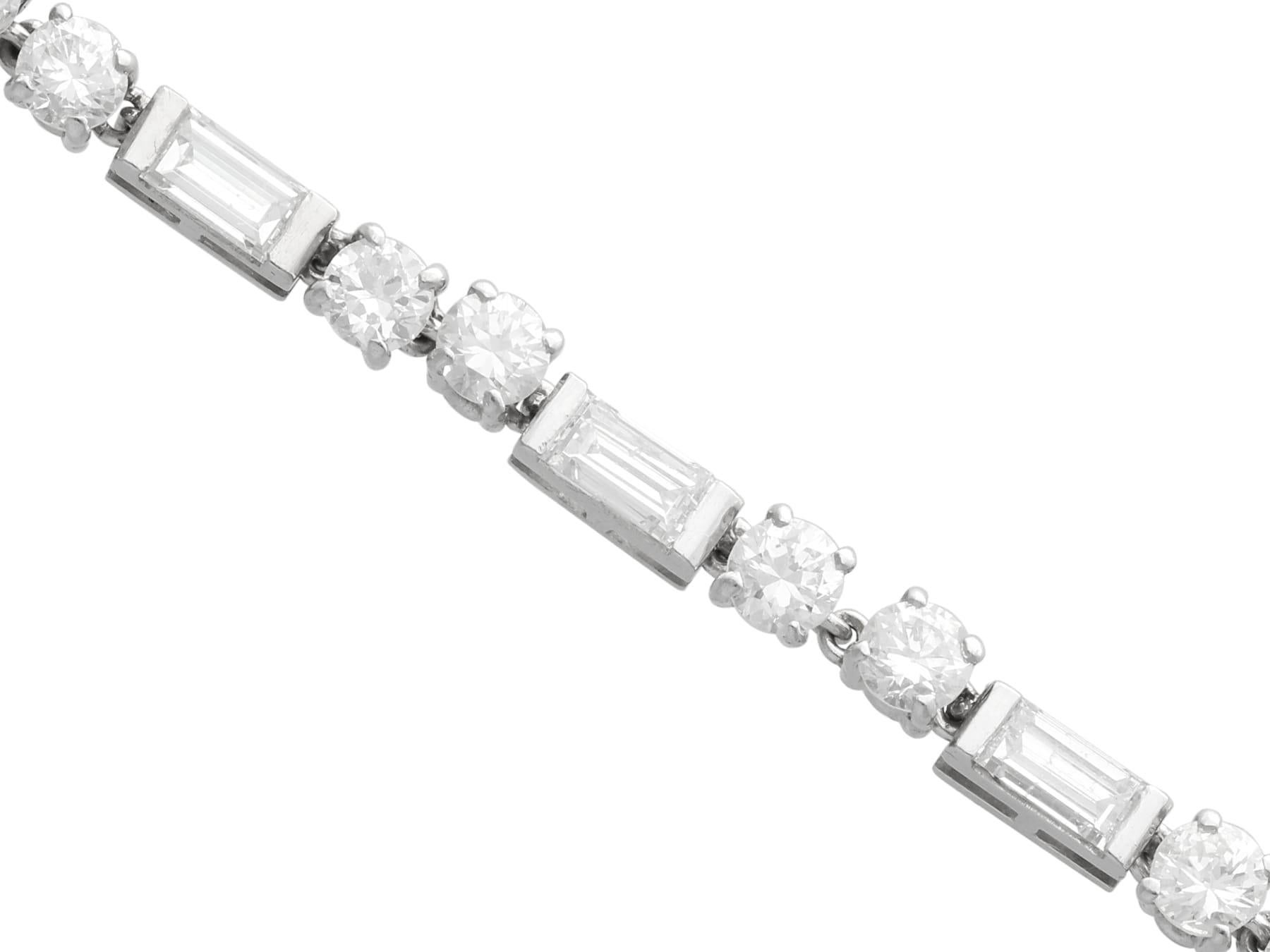 Antique 3.80 Carat Diamond and Platinum Bracelet In Excellent Condition For Sale In Jesmond, Newcastle Upon Tyne