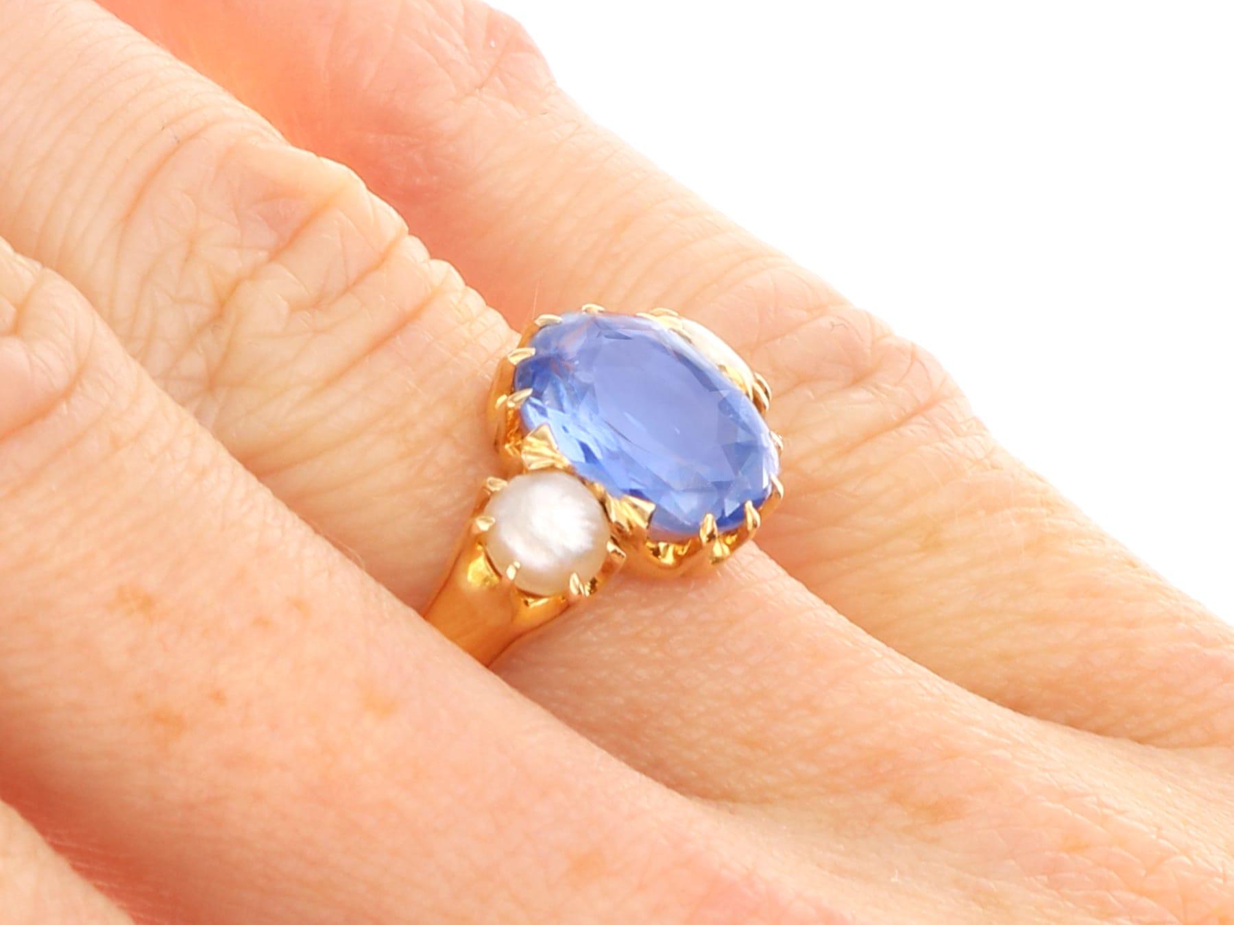 Anello antico a trilogia in oro giallo 18 carati con zaffiro di Ceylon e perla naturale da 3,80 carati in vendita 5
