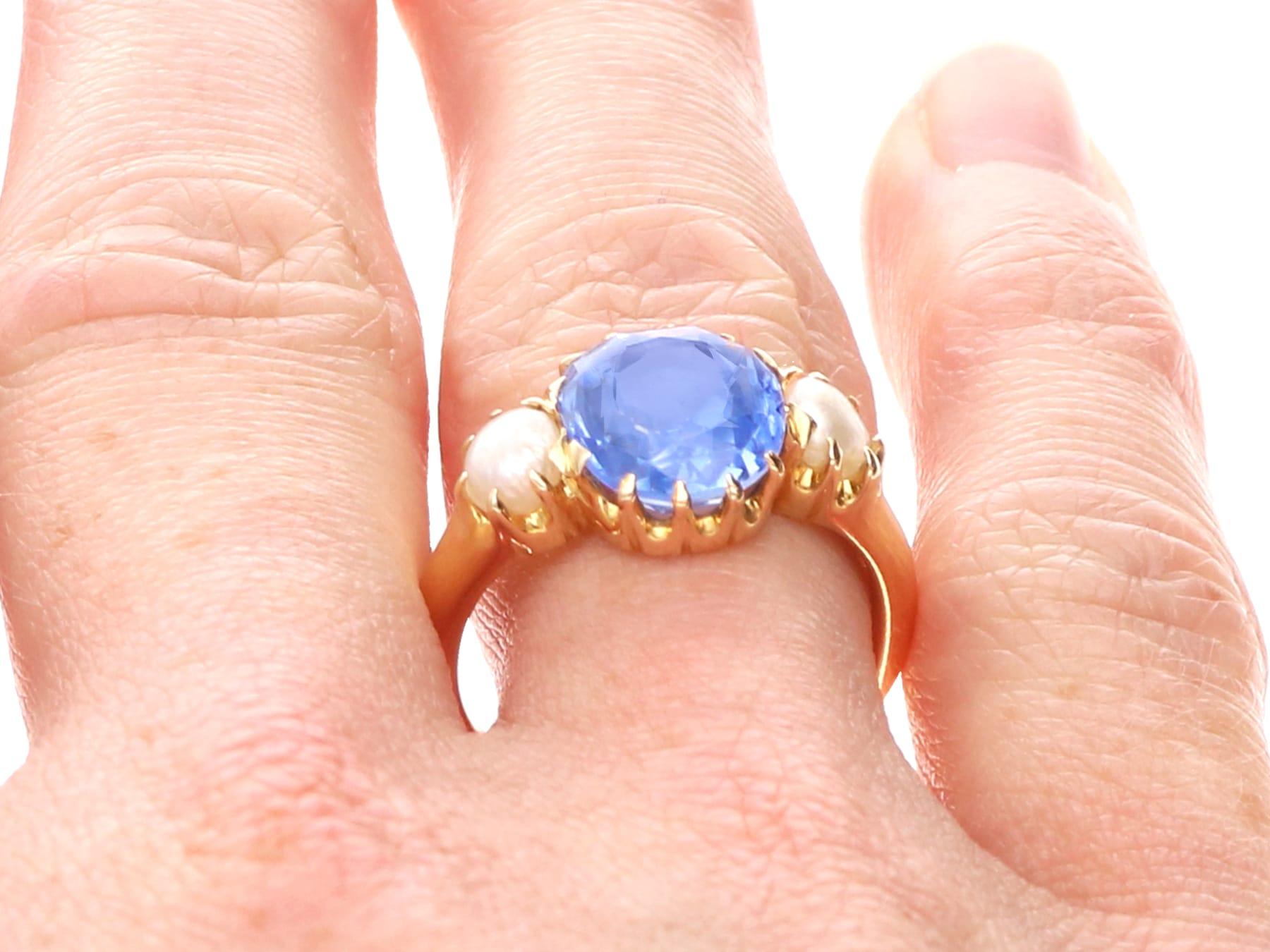 Anello antico a trilogia in oro giallo 18 carati con zaffiro di Ceylon e perla naturale da 3,80 carati in vendita 6