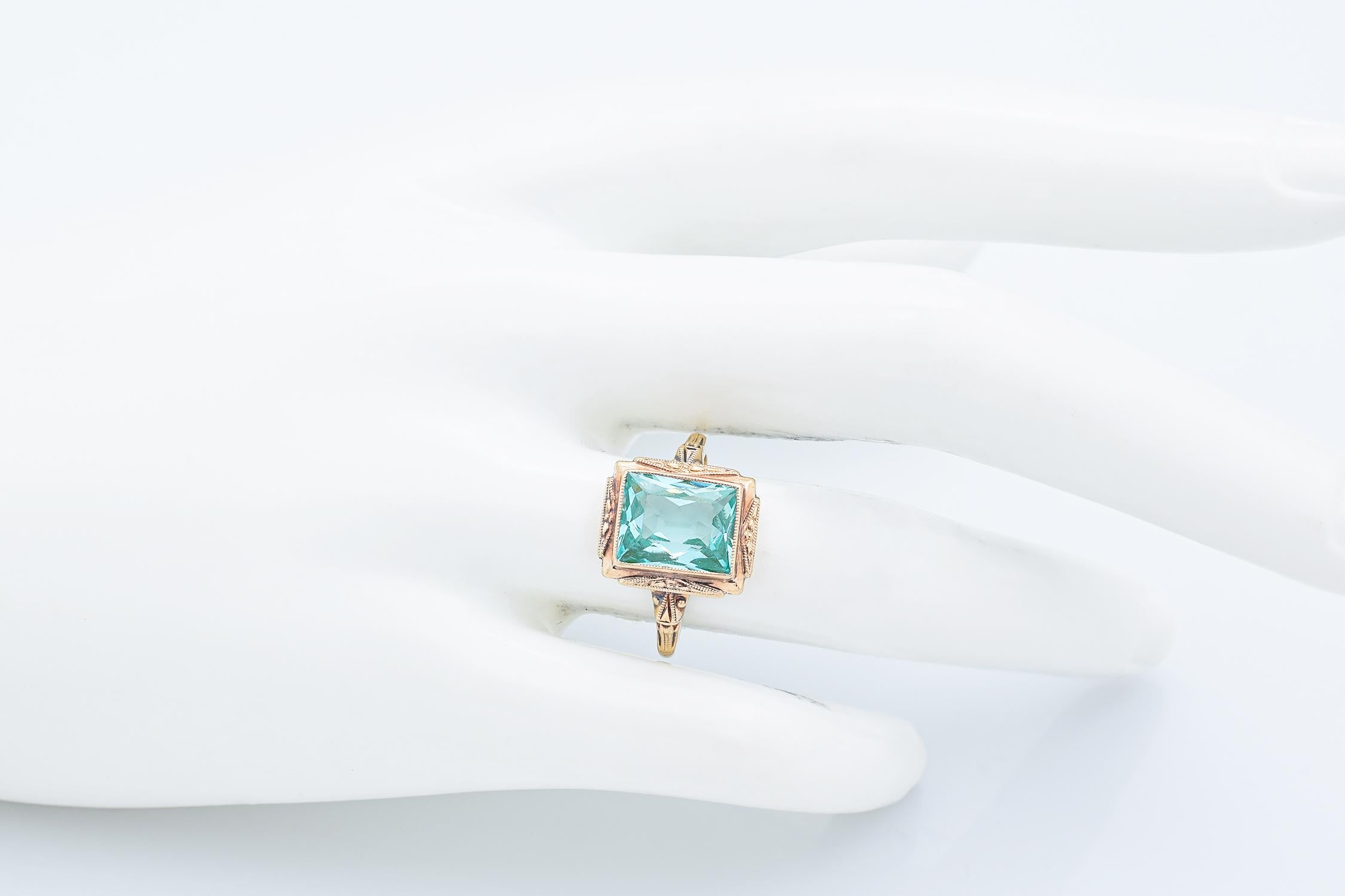 Women's Antique 3.89 Ct Green Spinel Yellow Gold Cocktail Ring Size 6.5