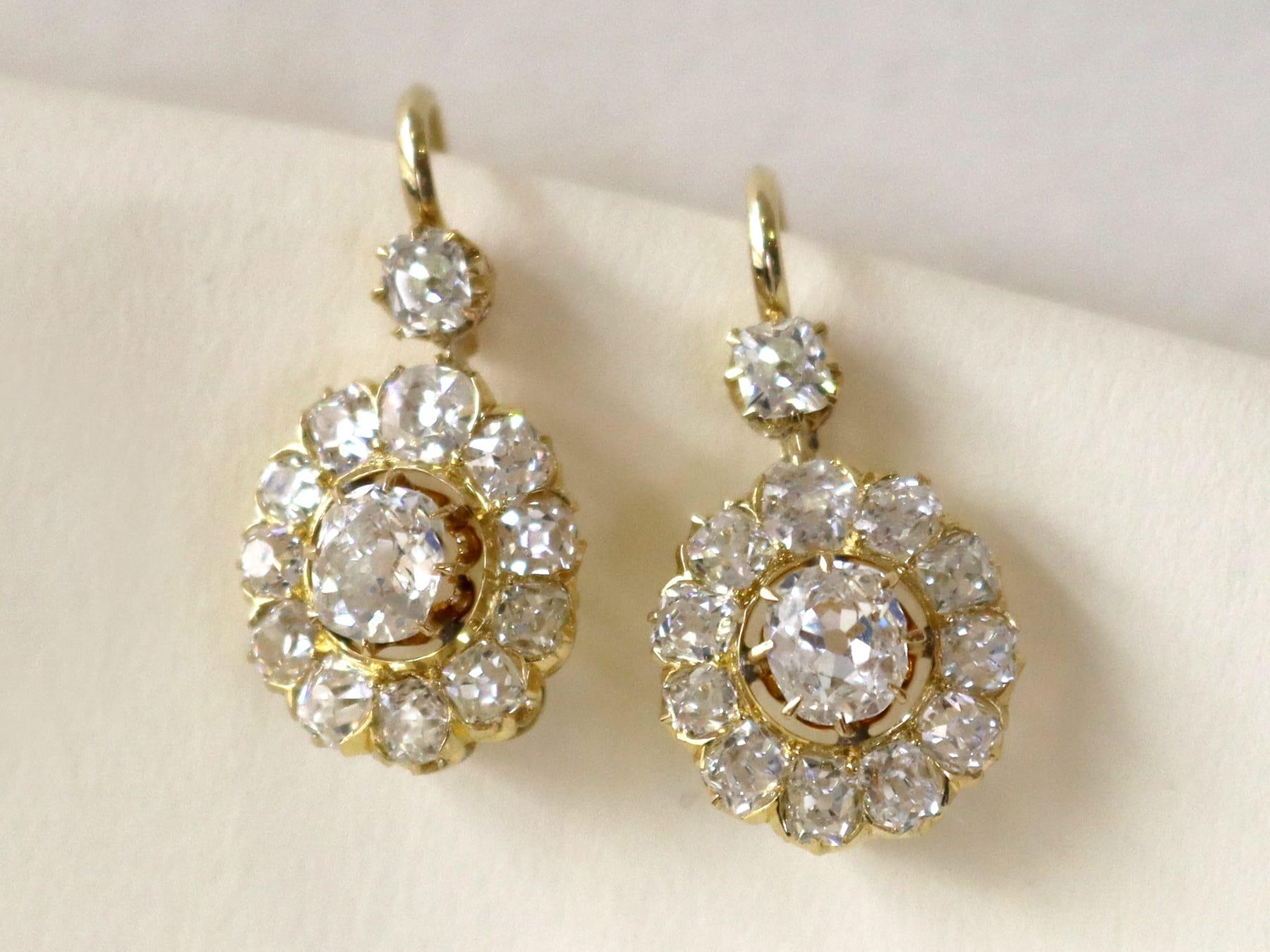 Antique 3.91 Carat Diamond and 15k Yellow Gold Cluster Drop Earrings Circa 1870 In condizioni ottime in vendita a Jesmond, Newcastle Upon Tyne