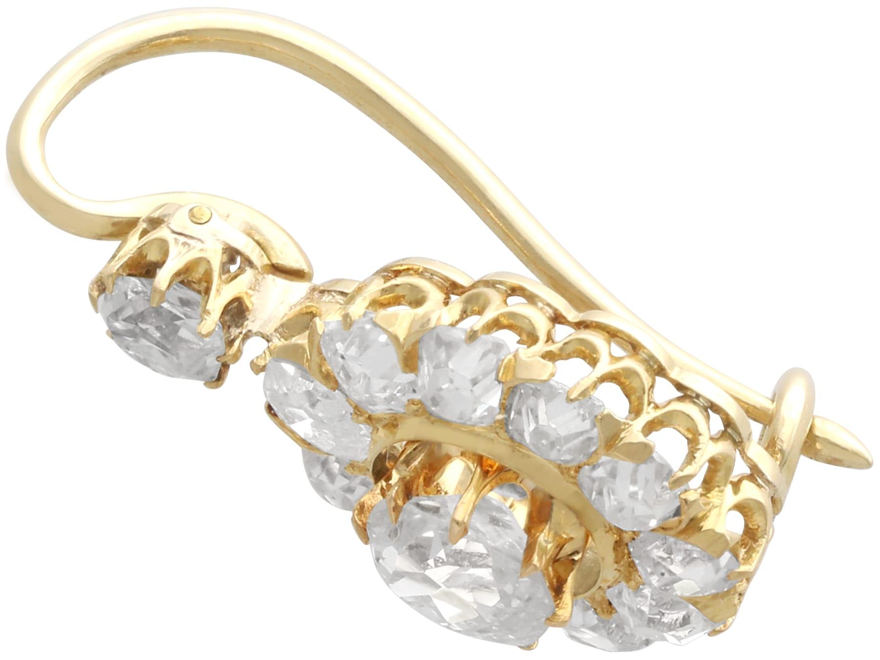 Antique 3.91 Carat Diamond and 15k Yellow Gold Cluster Drop Earrings Circa 1870 in vendita 1