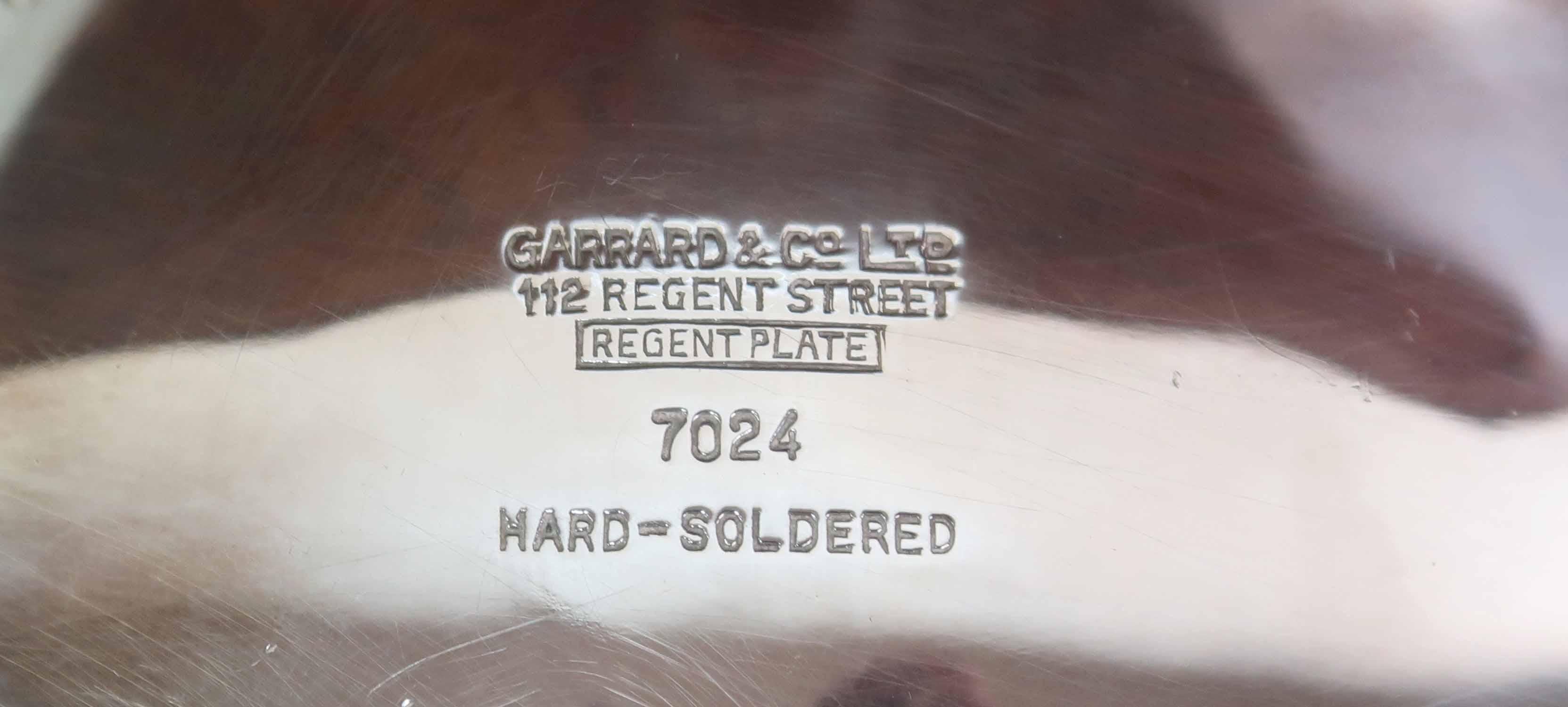 Début du 20ème siècle Service à thé antique 4 pièces en métal argenté par Garrard, Londres. Angleterre, A.C.C. en vente