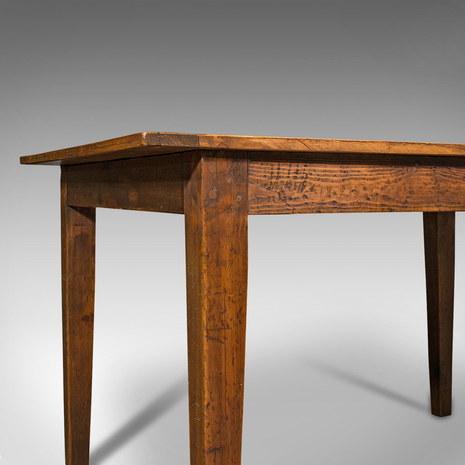 Ancienne table de cuisine victorienne à 4 places, anglaise, pin, salle à manger de campagne, vers 1900 en vente 1