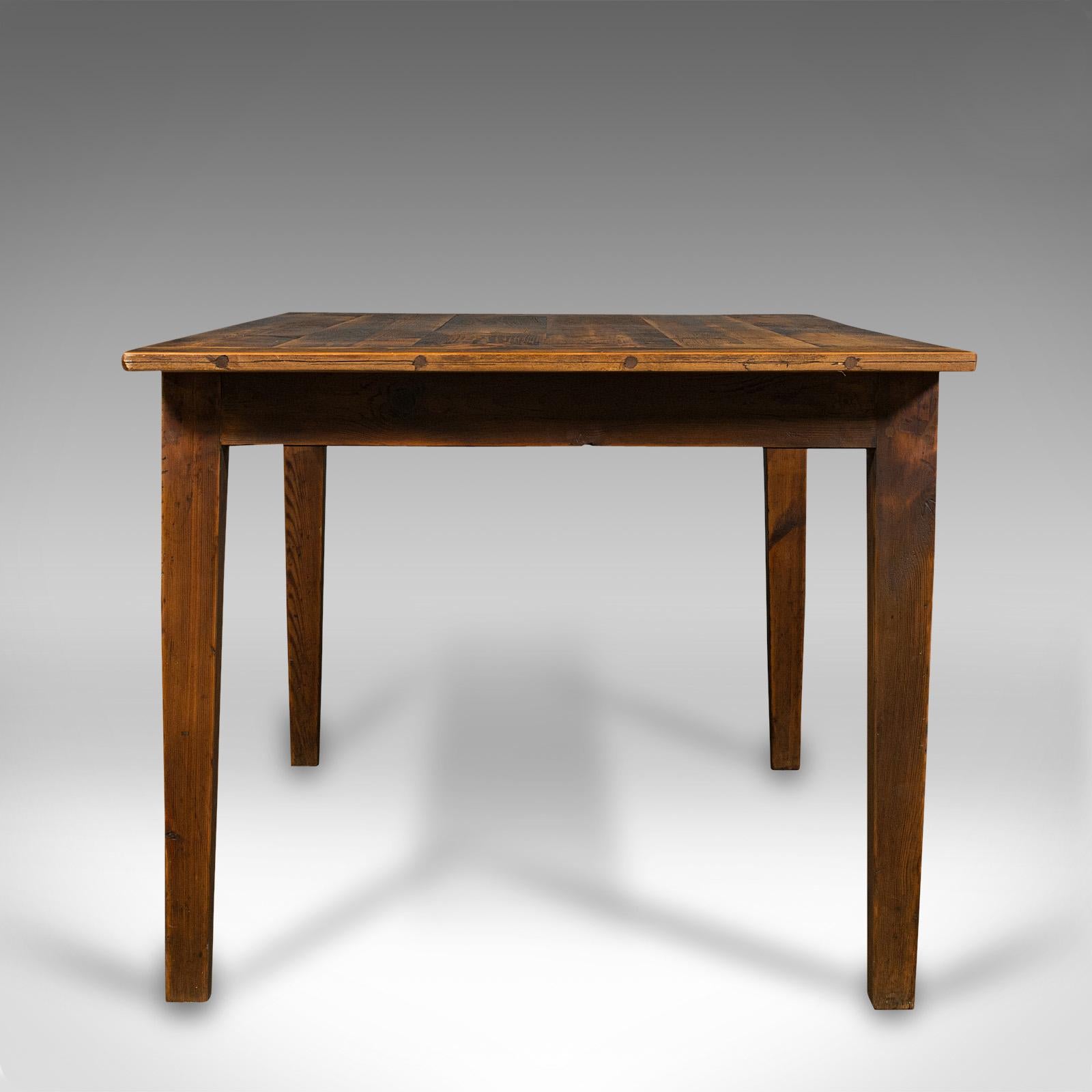 table de cuisine en bois ancienne