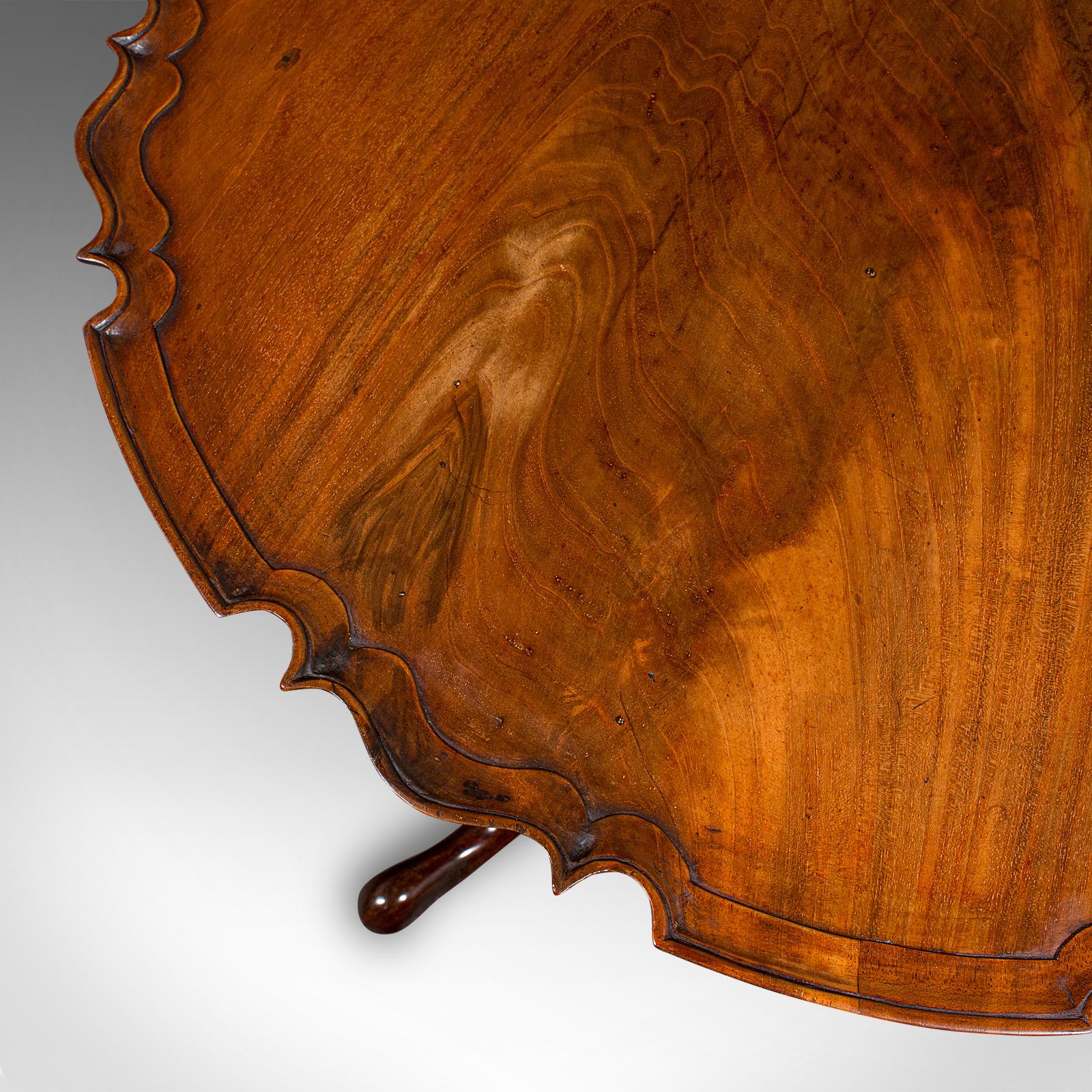 Antique 4 Seat Occasional Table, English, Walnut, Tilt Top, Pie Crust, Georgian For Sale 2