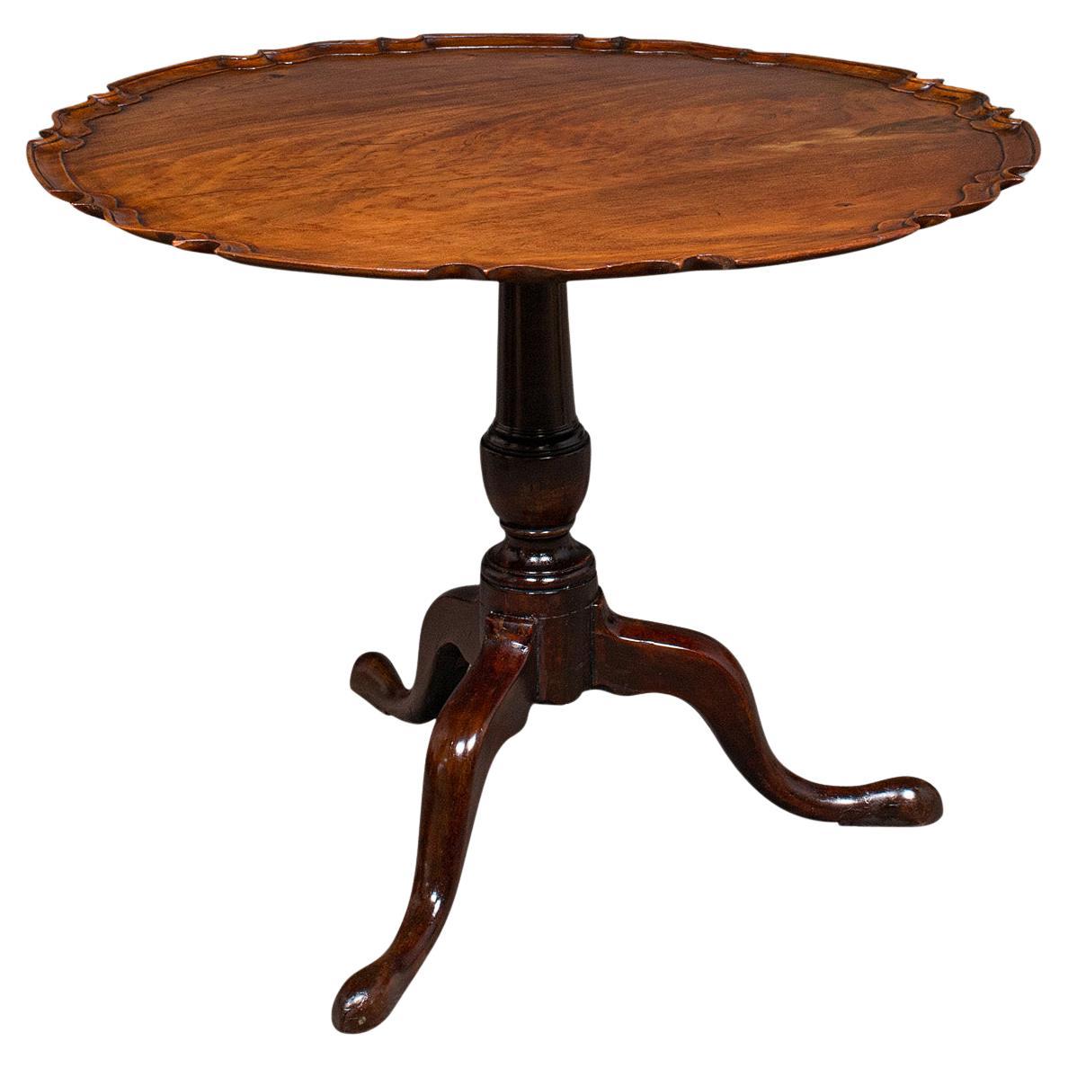 Ancienne table d'appoint à 4 places, anglaise, noyer, plateau basculant, croûte de tarte, géorgienne