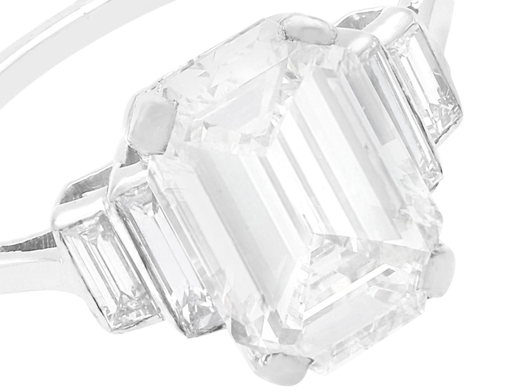 Art Deco 4.02 Carat Diamond and Platinum Solitaire Ring For Sale 3