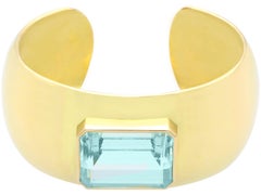 Vintage 40.35 Carat Aquamarine and 18k Yellow Gold Cuff Bangle