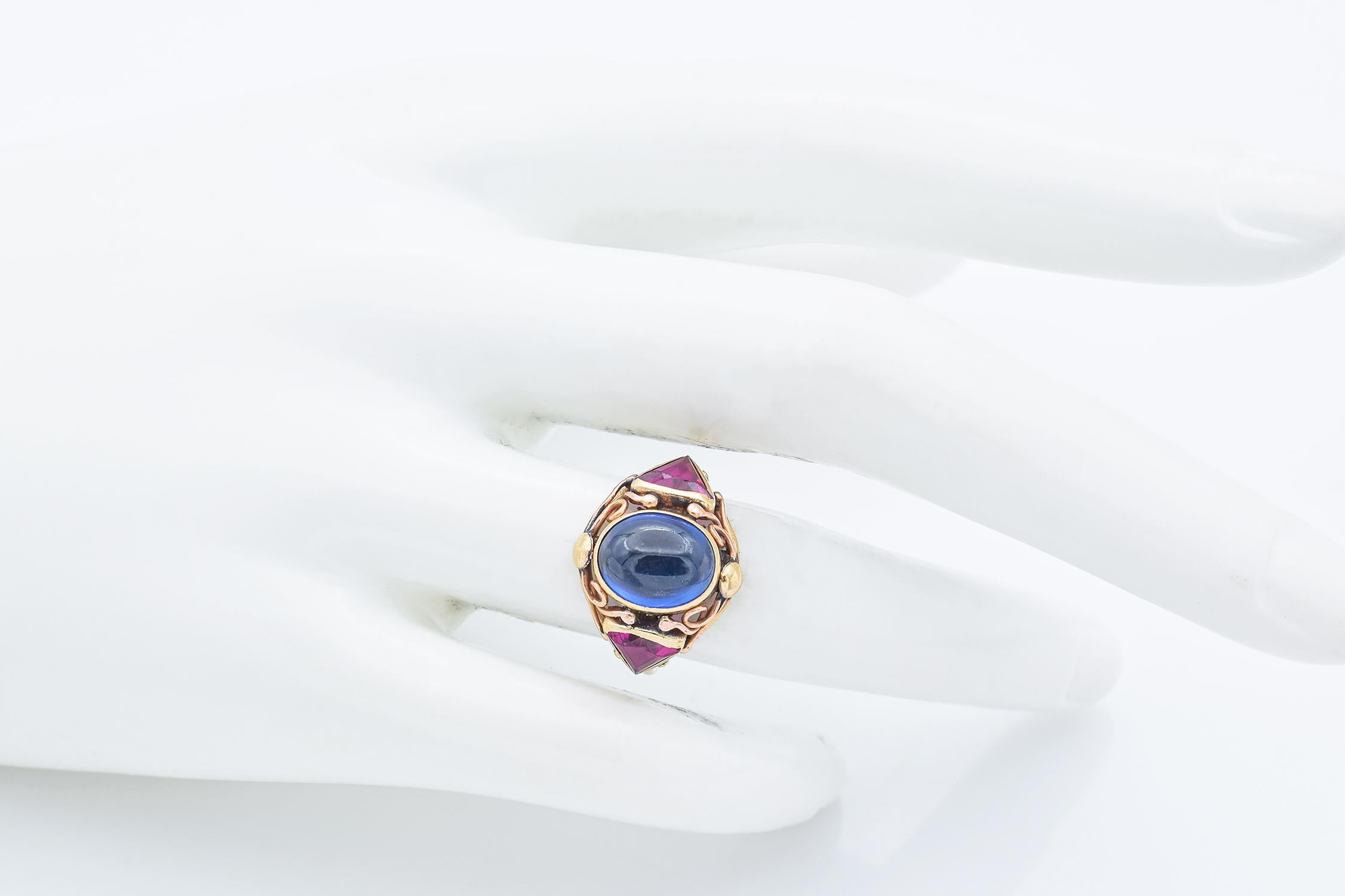 Antique 4.06 Ct Lab Sapphire & Ruby Yellow Gold Band Ring Size 6 For Sale 2