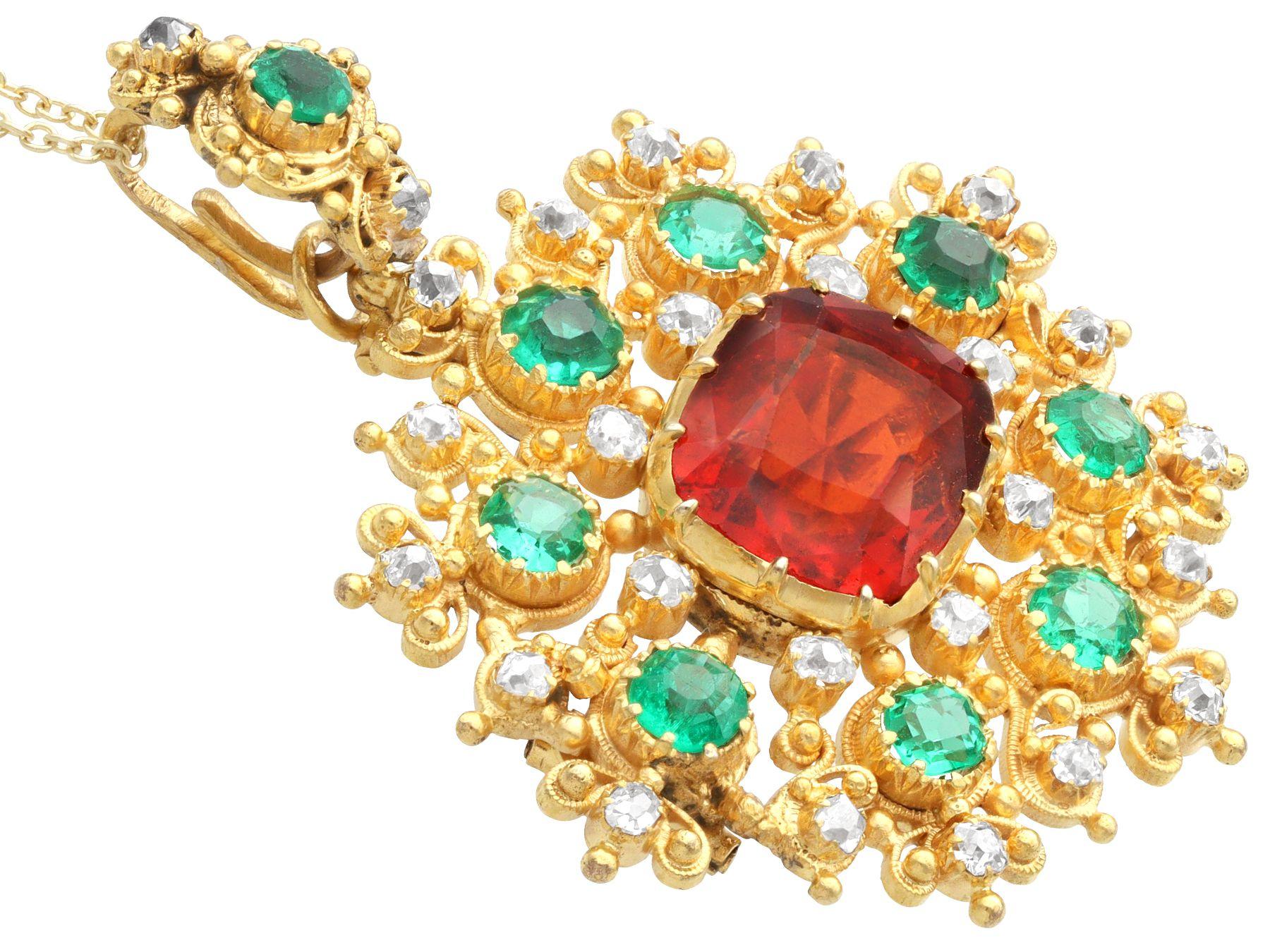 Antique 4.10ct Garnet 1.36ct Emerald and Diamond 18k Yellow Gold Pendant/Brooch In Excellent Condition For Sale In Jesmond, Newcastle Upon Tyne